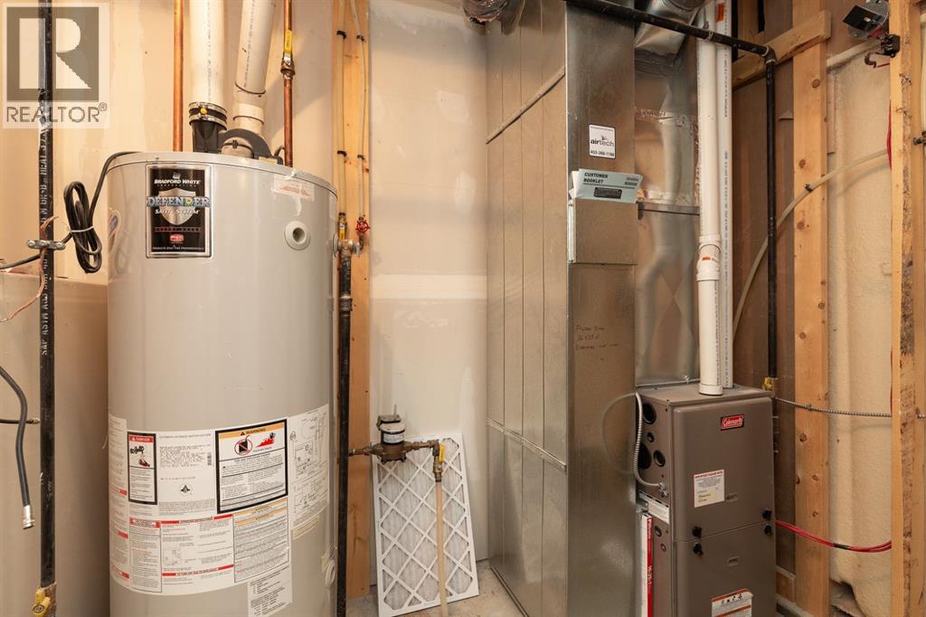 Single Family House for Sale in  Mt Sundance Manor W Sunridge Lethbridge 