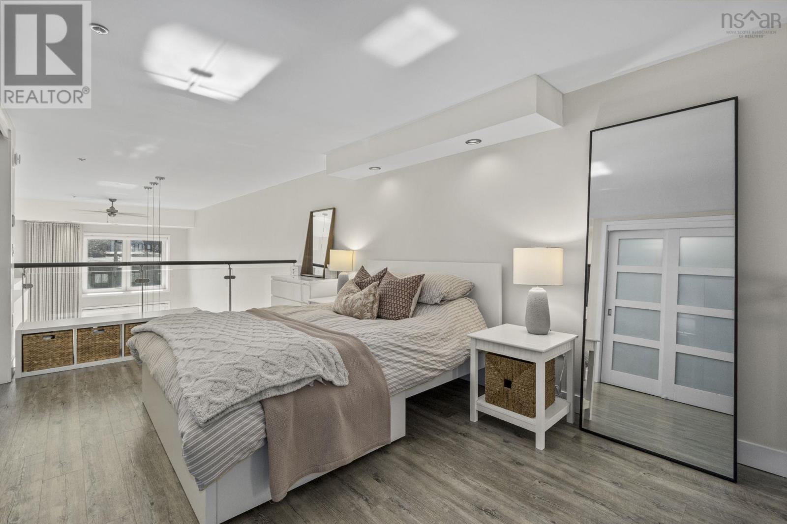 Property 25 of 50 of 216 5662 Roberts Street