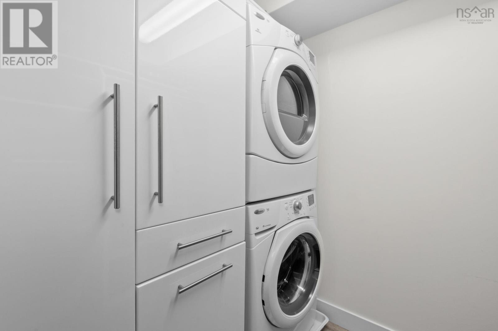 Property 22 of 50 of 216 5662 Roberts Street