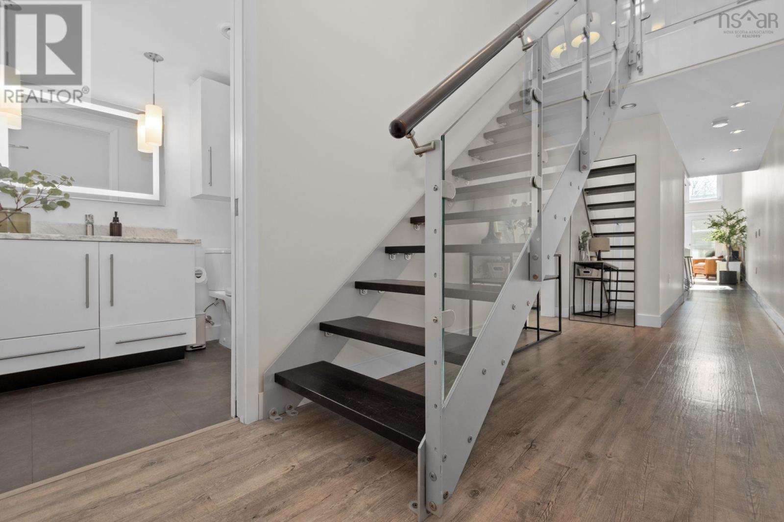 Property 3 of 50 of 216 5662 Roberts Street