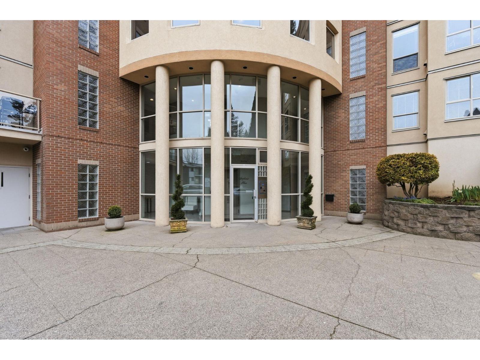 102 33731 MARSHALL ROAD, Abbotsford