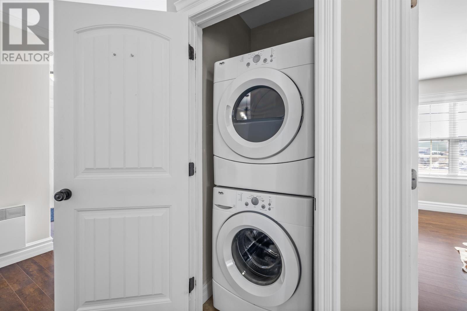 #104 67 DUCK'S LANDING - 29