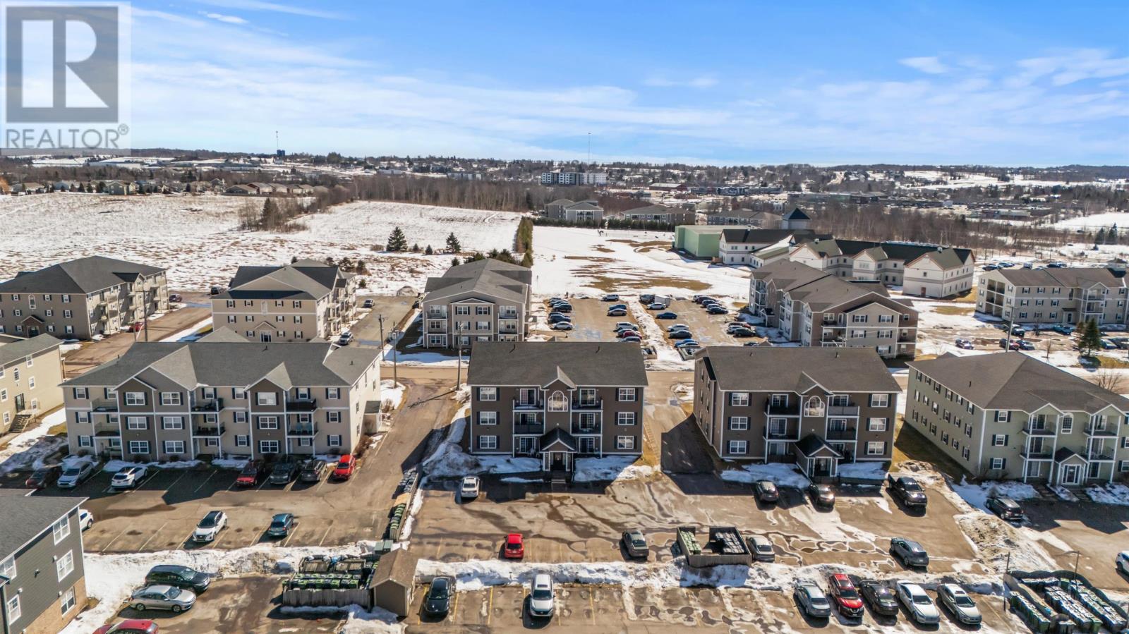 #104 67 DUCK'S LANDING - 40