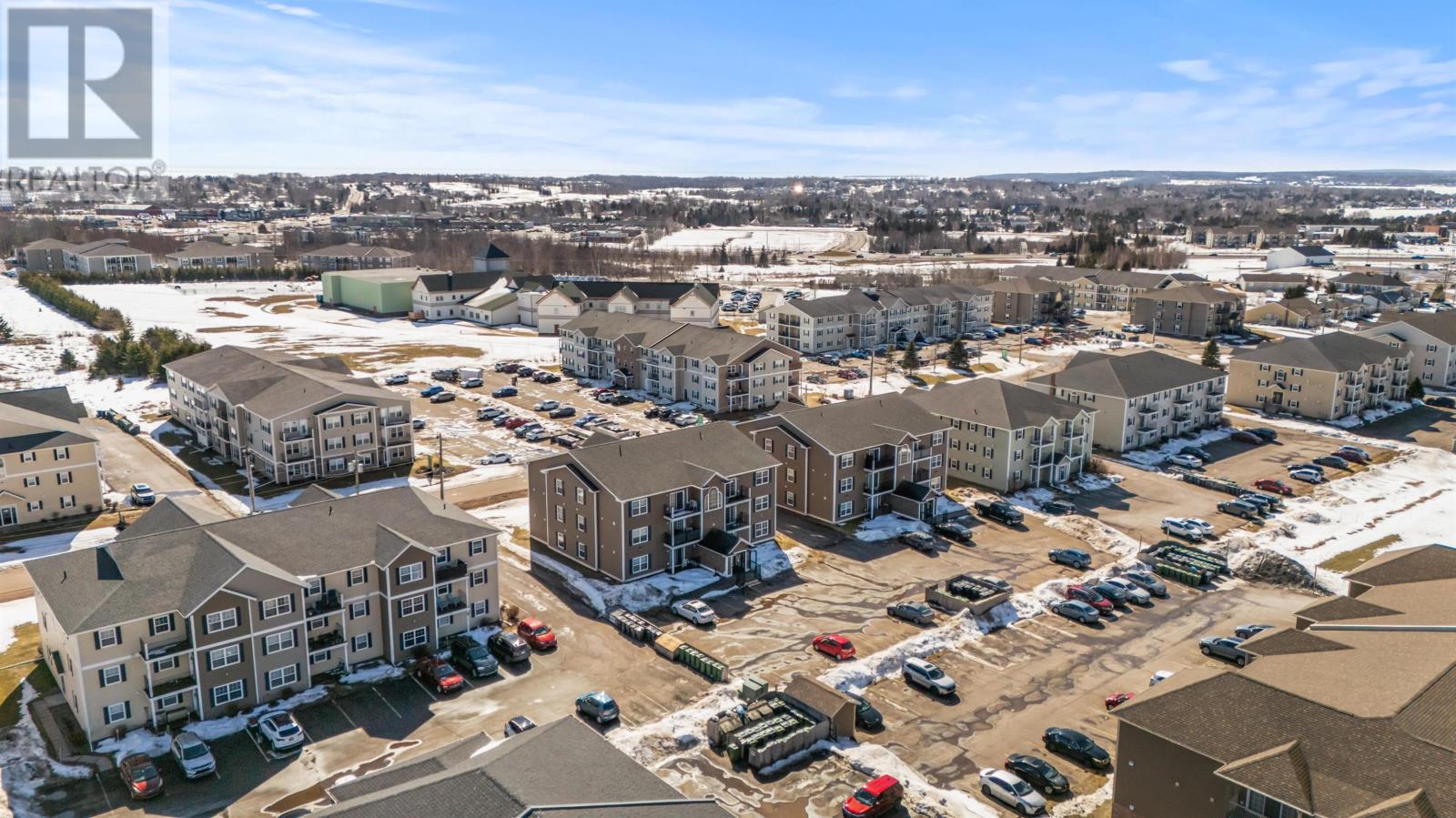 #104 67 DUCK'S LANDING - 41