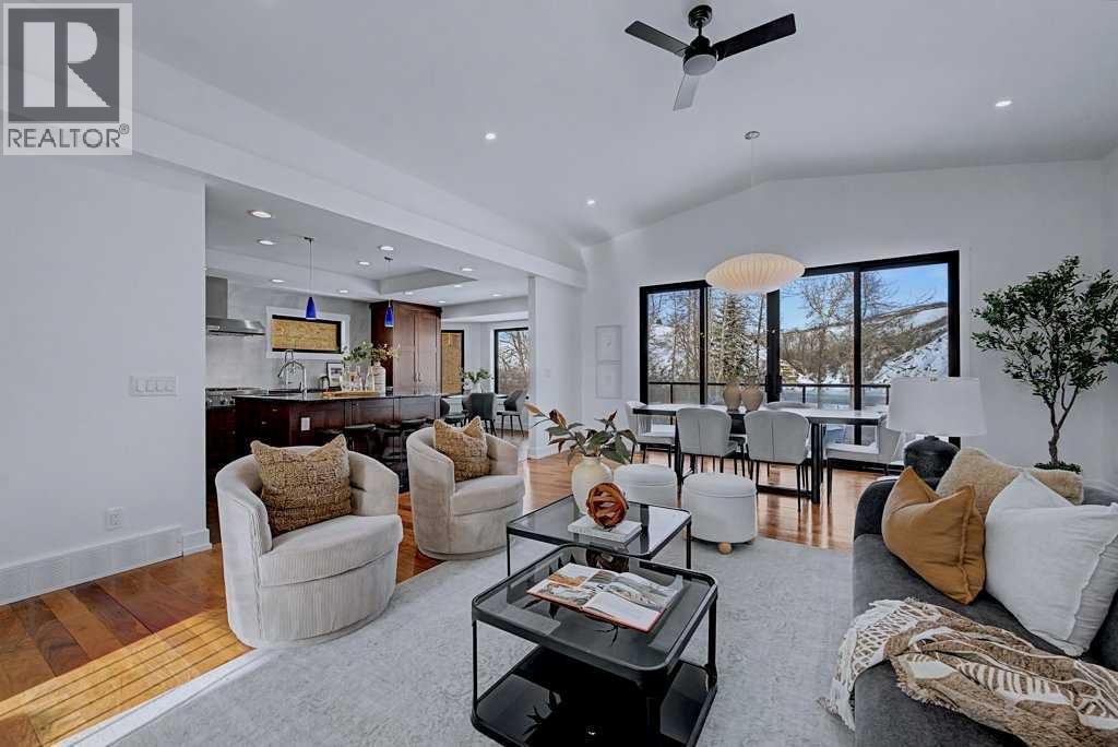 7220 Bow Crescent NW, Calgary, Alberta