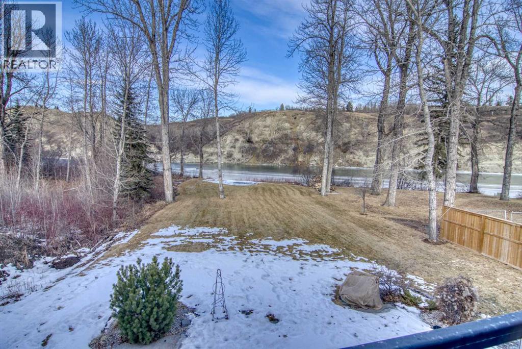 Single Family House Bi-level for Sale in  Bow Crescent NW Bowness Calgary 