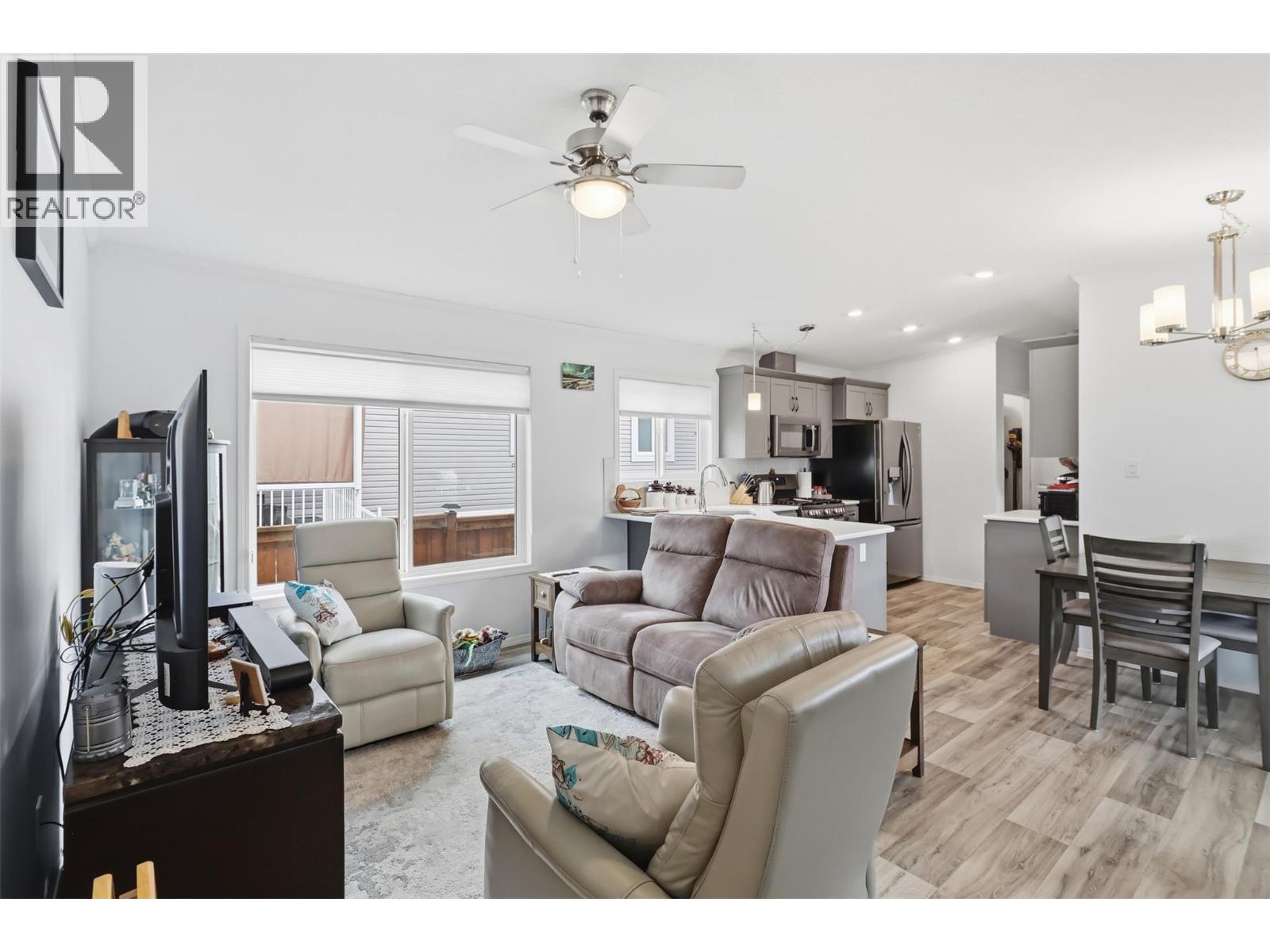 #26 712 SHUSWAP ROAD E - 10