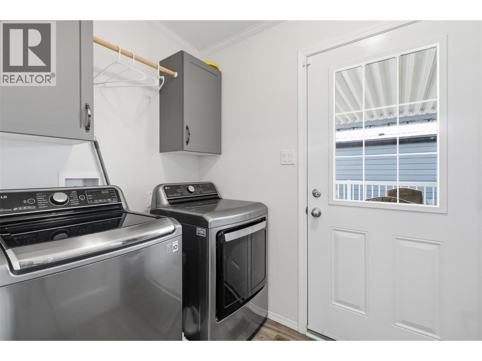 #26 712 SHUSWAP ROAD E - 24