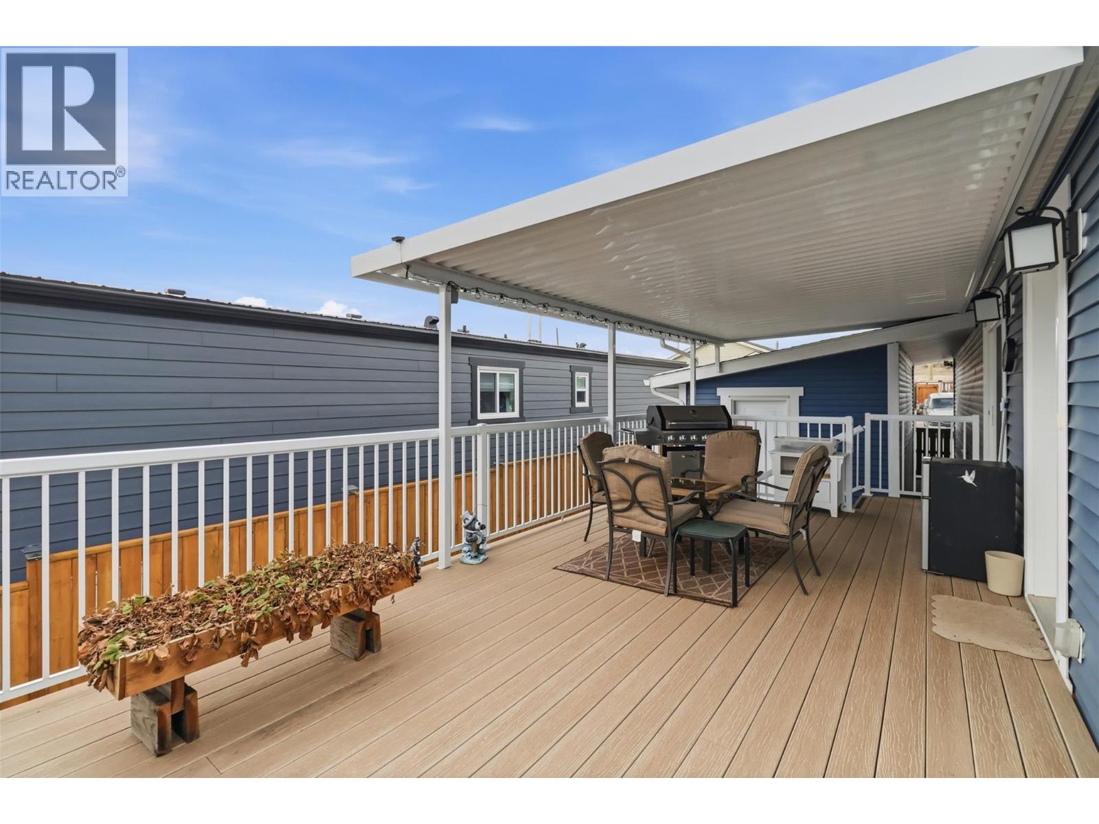 #26 712 SHUSWAP ROAD E - 7