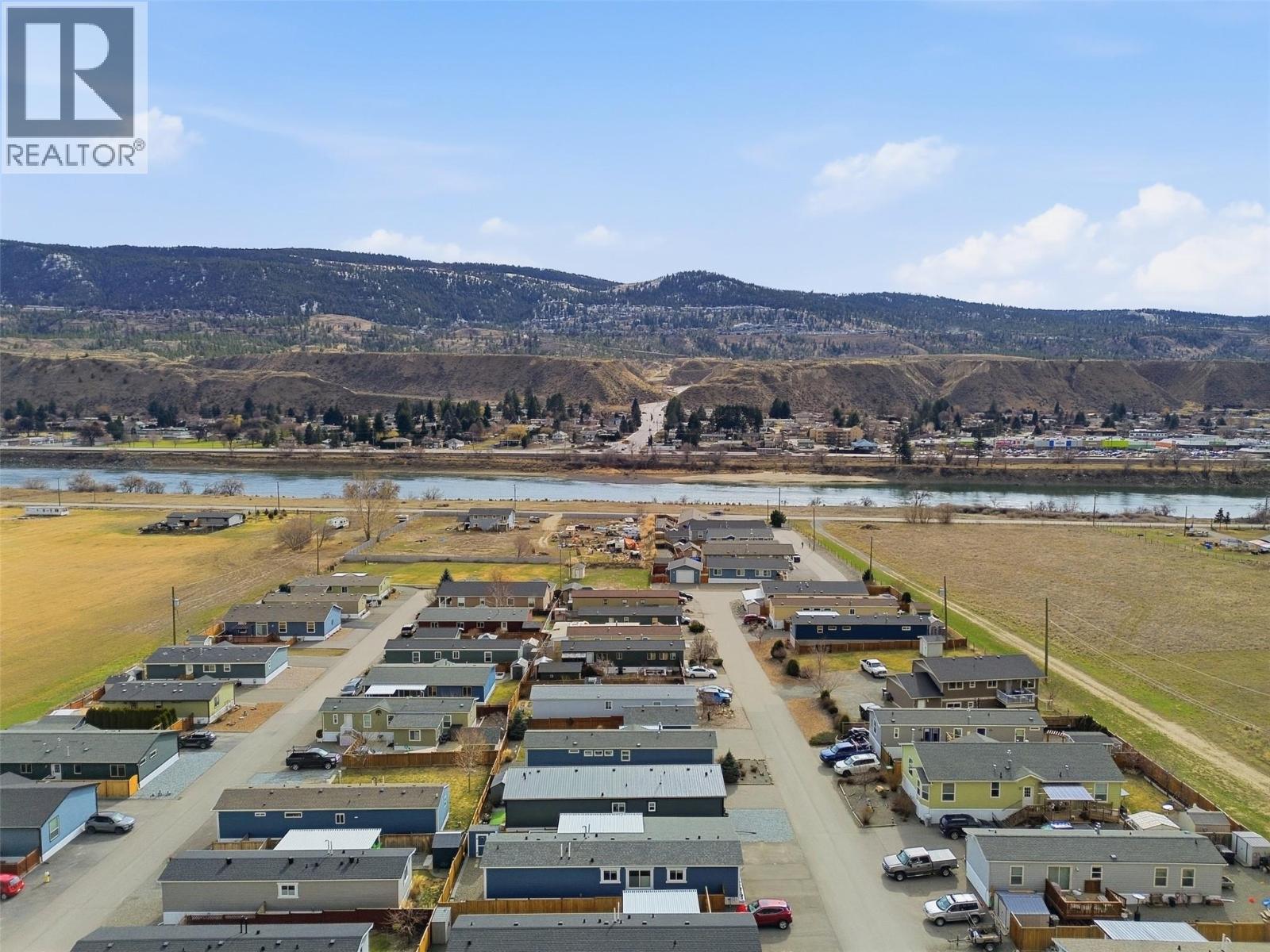 #26 712 SHUSWAP ROAD E - 32