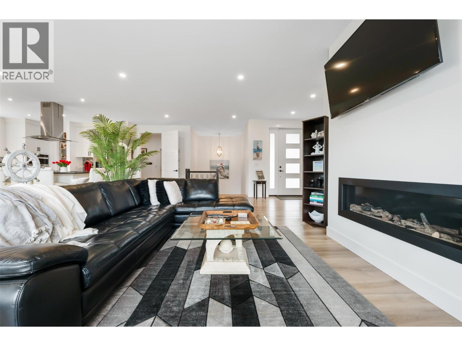 10400 87th Street, Osoyoos