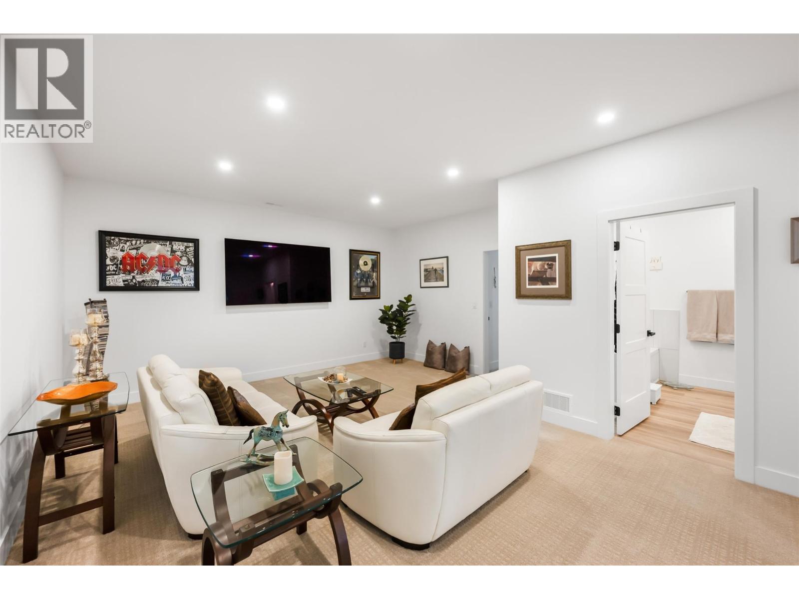 10400 87th Street, Osoyoos