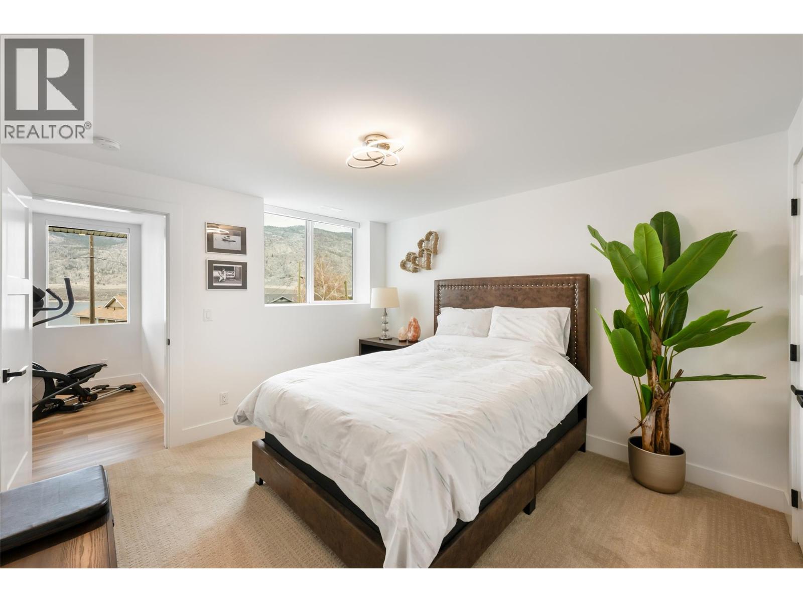 10400 87th Street, Osoyoos