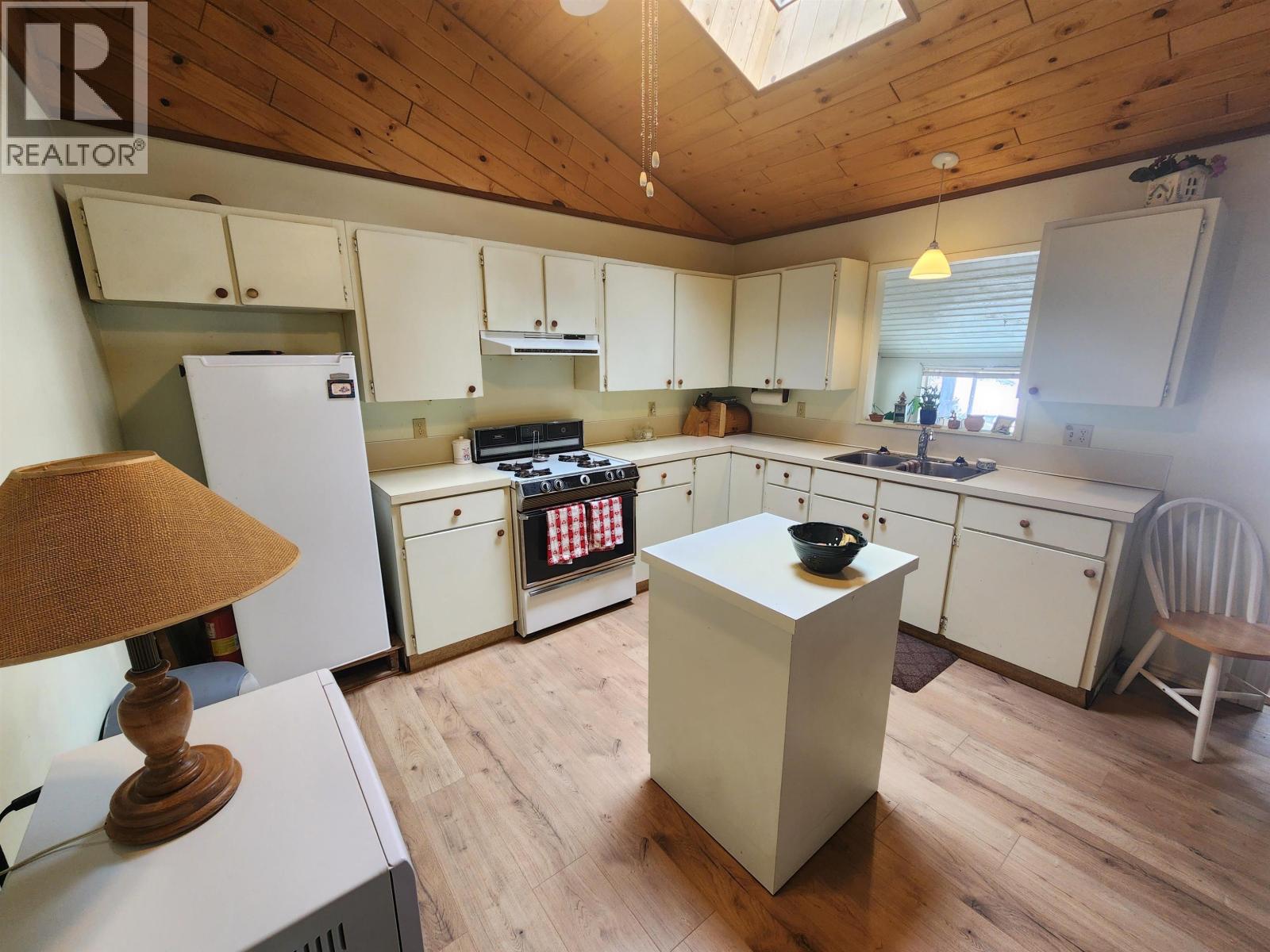 7344 E YOUNG LAKE ROAD - 25