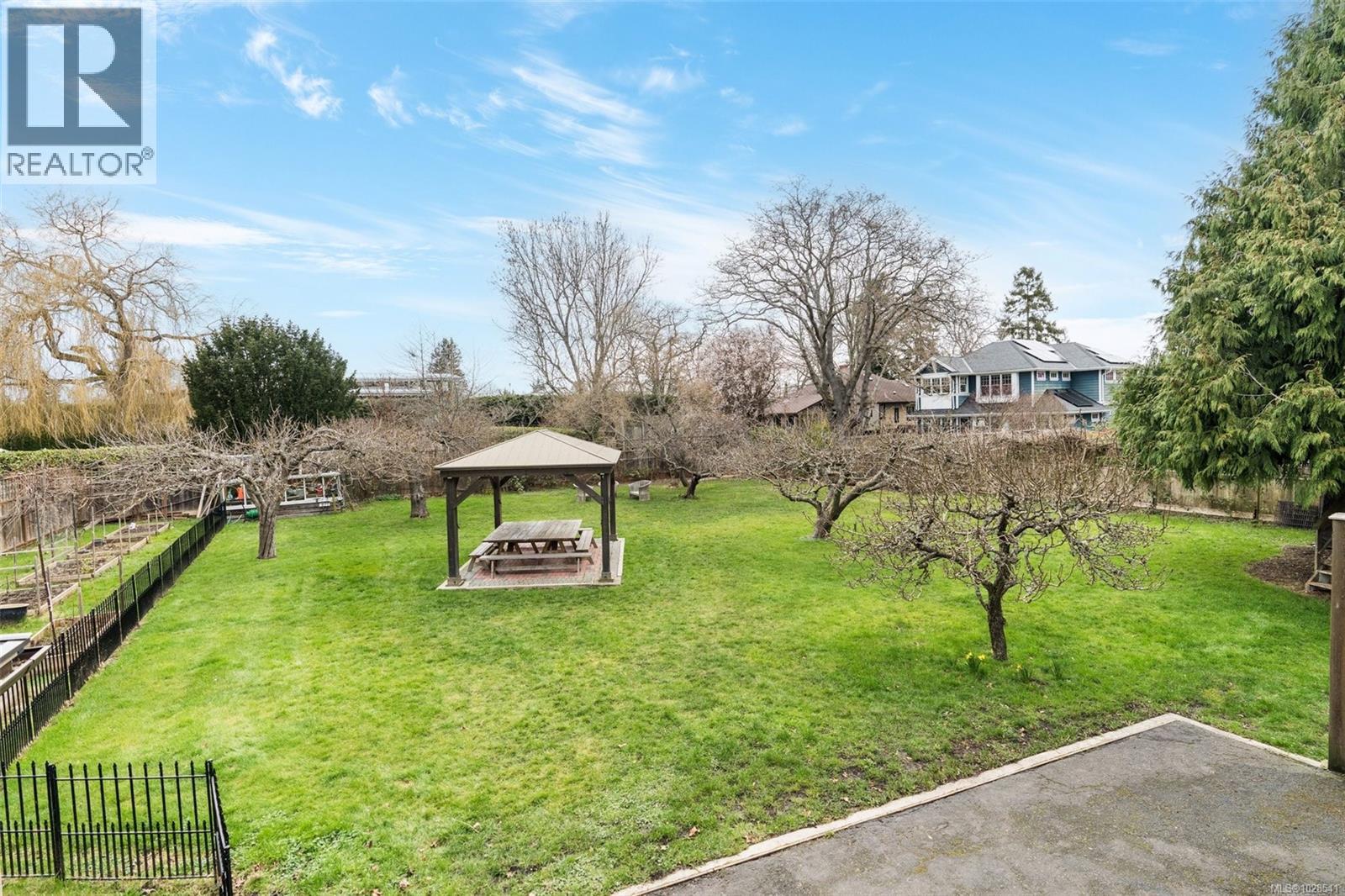 2130 Central Ave, Oak Bay