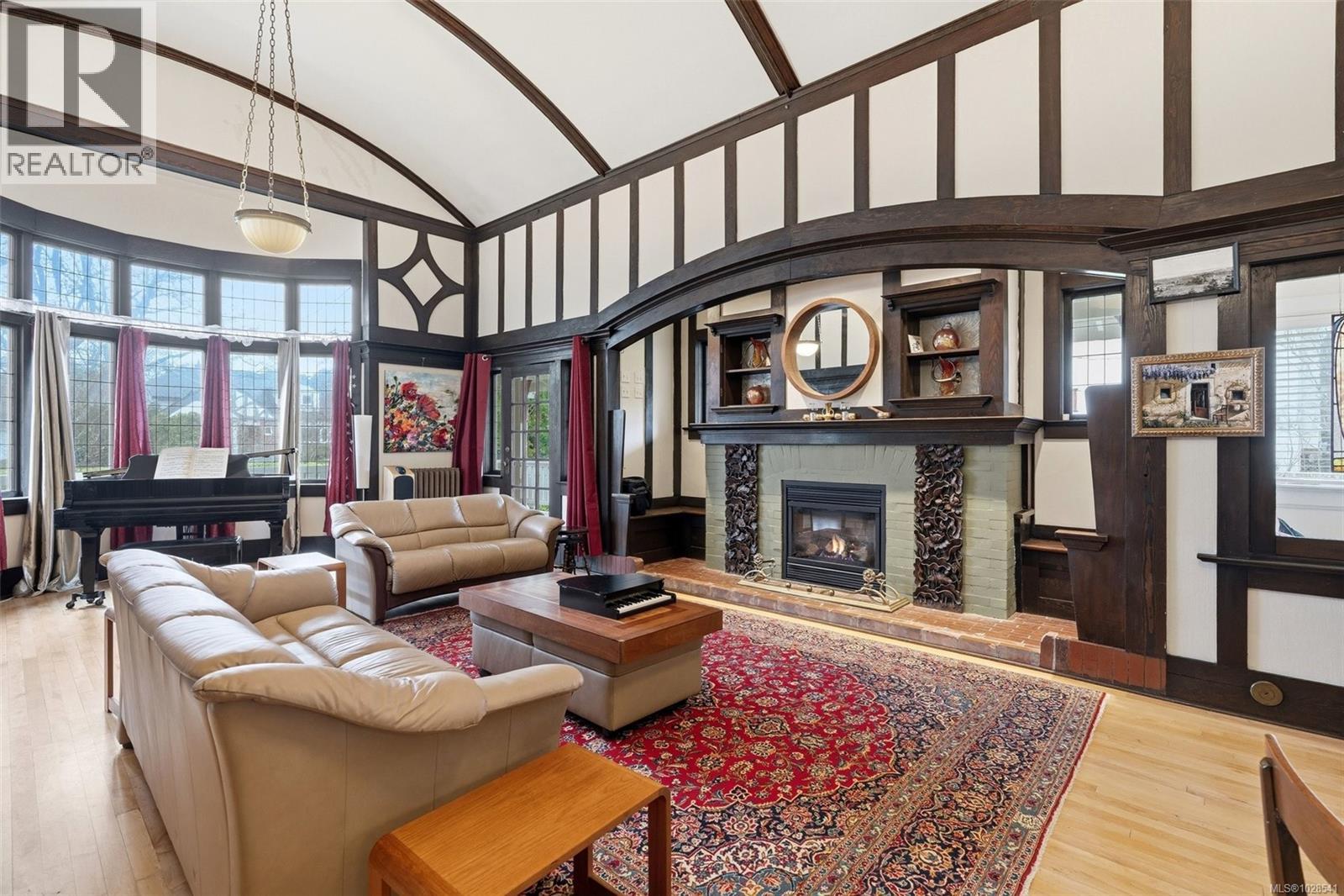 2130 Central Ave, Oak Bay