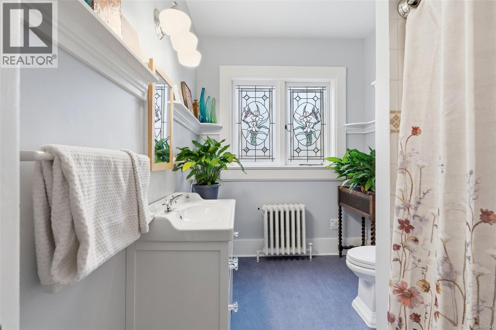 2130 Central Ave, Oak Bay