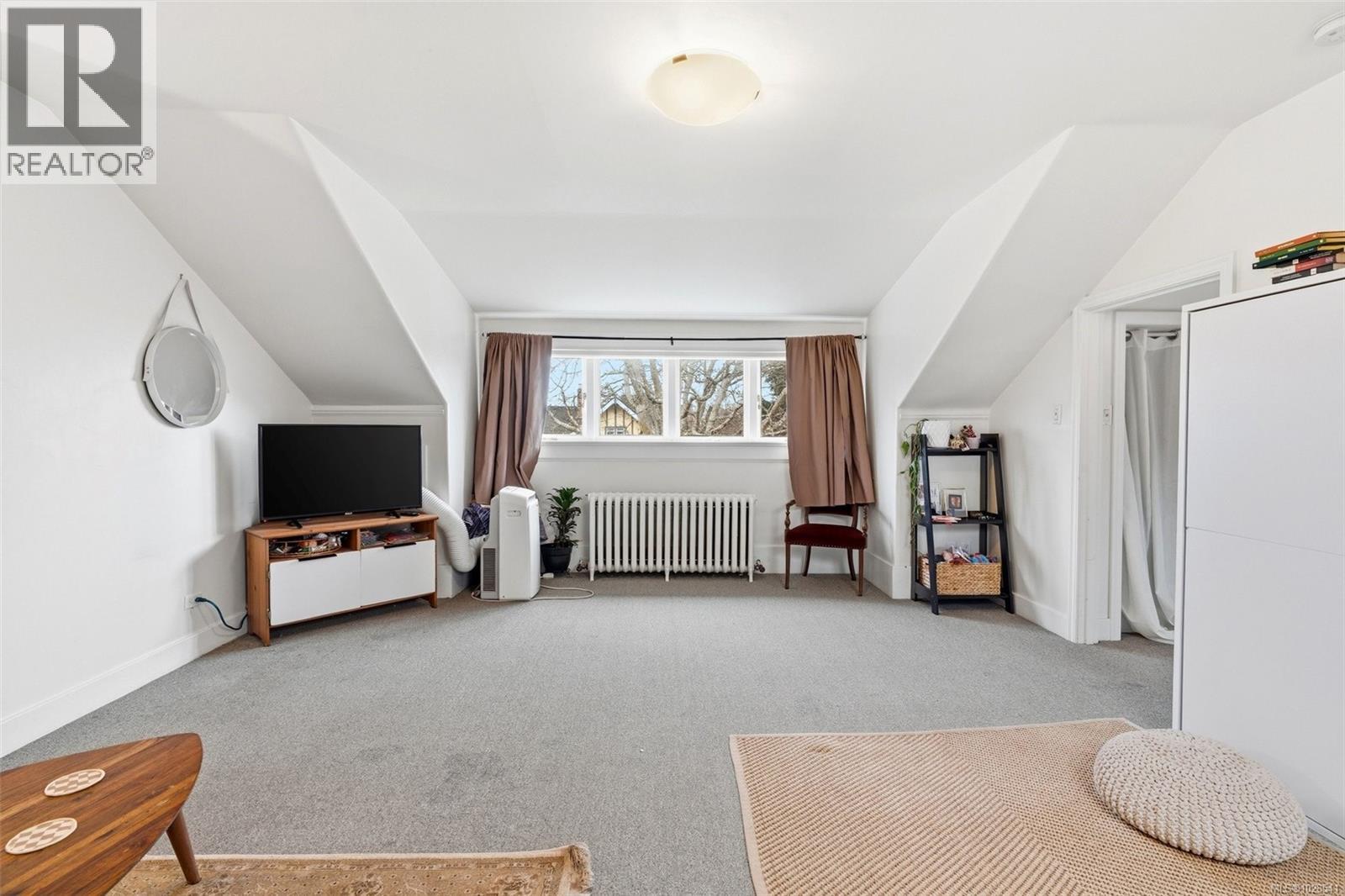 2130 Central Ave, Oak Bay