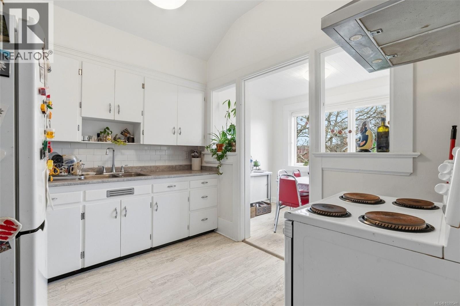 2130 Central Ave, Oak Bay