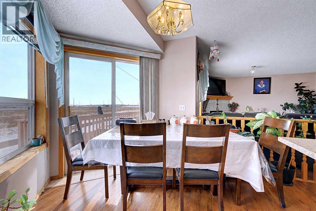 Single Family House for Sale in  Coral Springs Place NE Coral Springs Calgary 