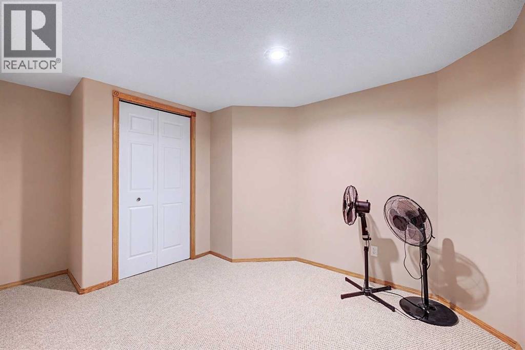 Single Family House for Sale in  Coral Springs Place NE Coral Springs Calgary 