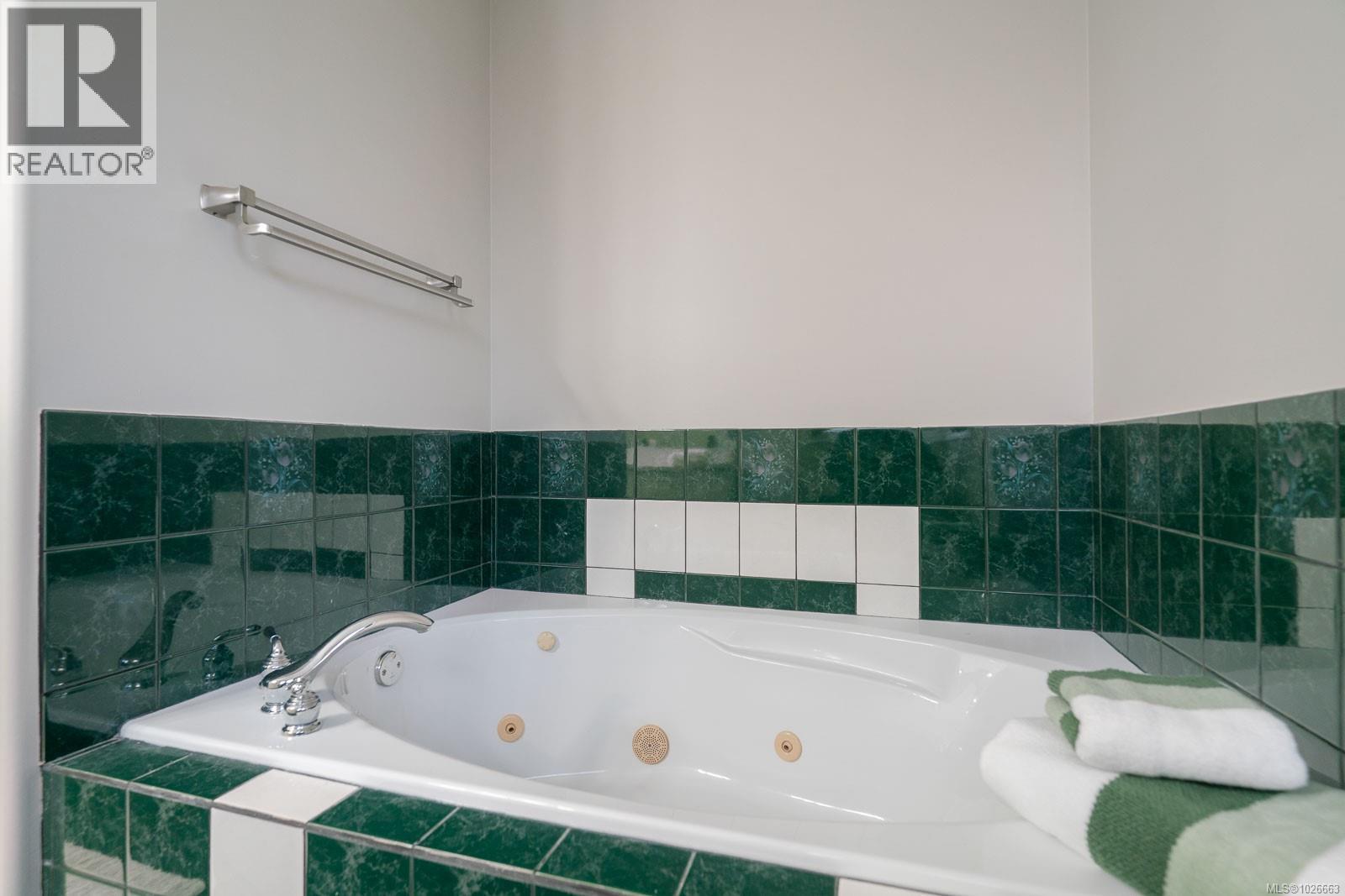 6441 LASALLE RD - 25