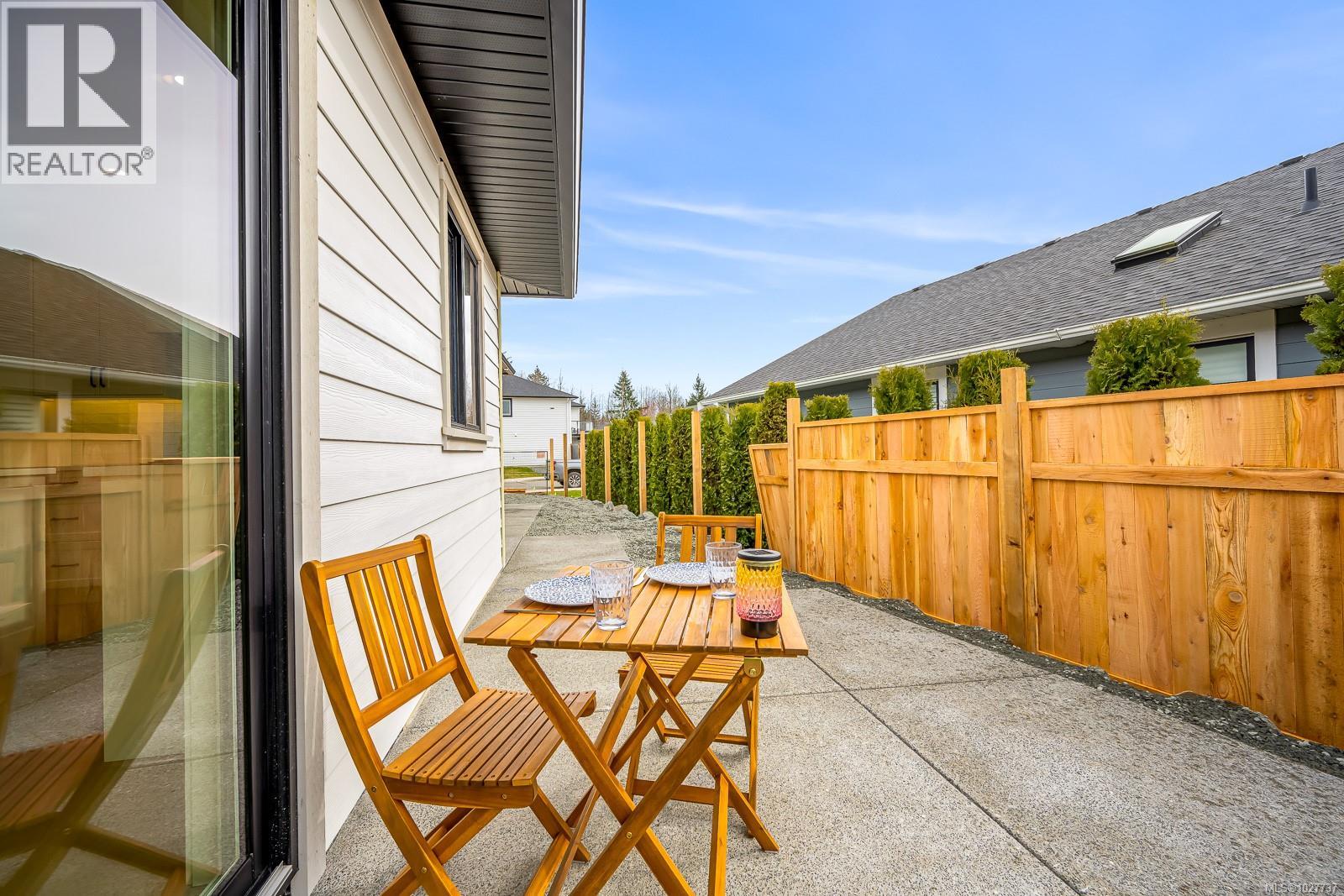 #2 865 GRUMMAN PL - 25