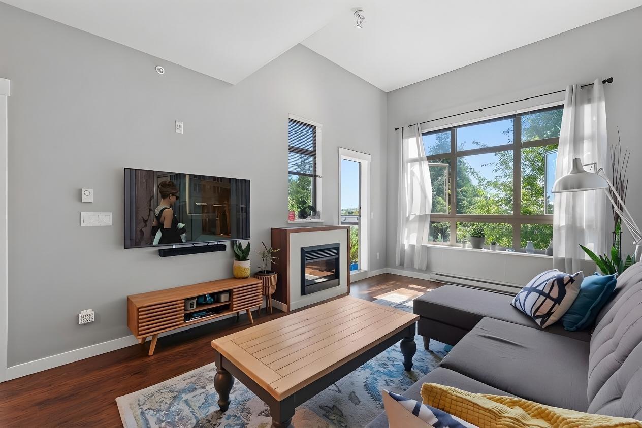 421 15918 26 AVENUE, Surrey