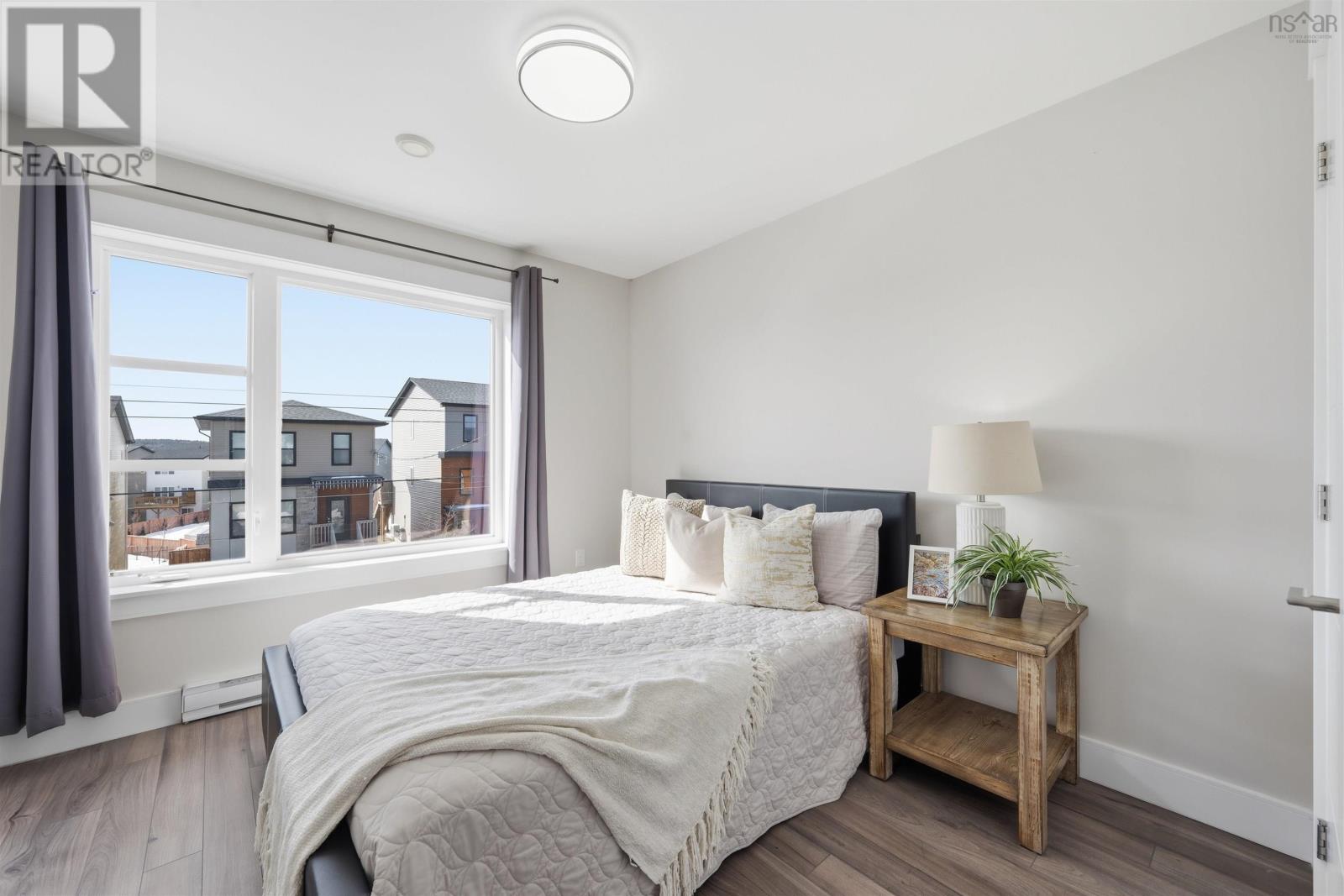 Property 28 of 47 of 120 Mica Crescent