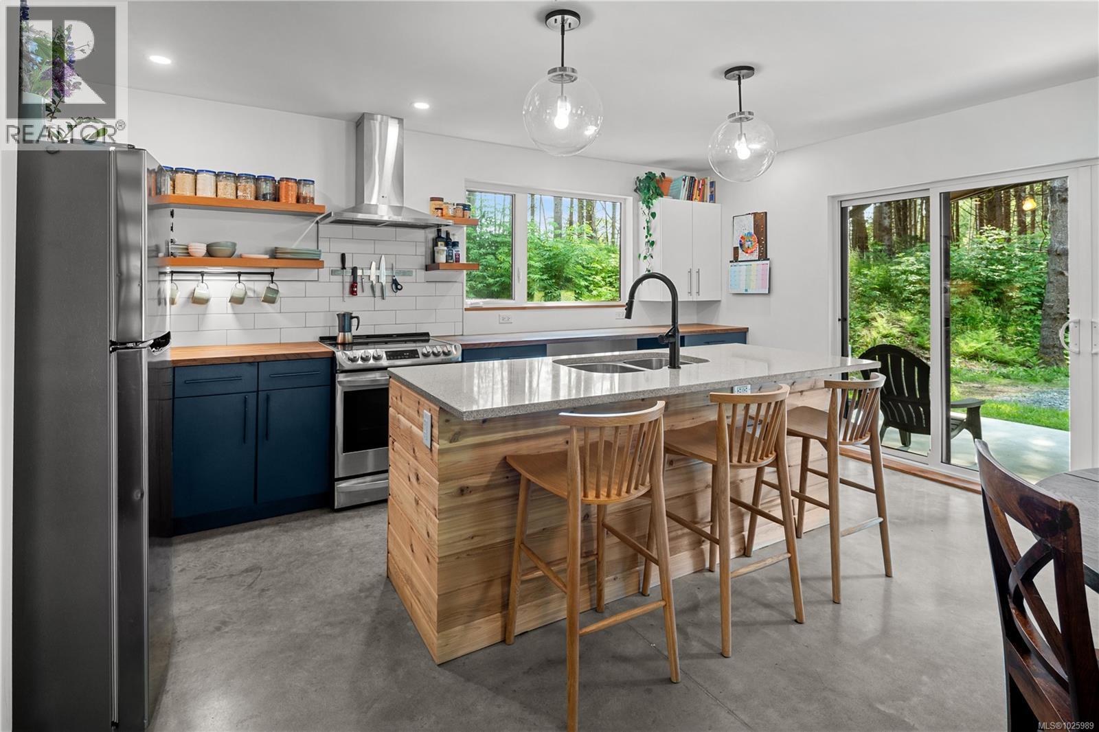 3861 Trailhead Dr, Sooke