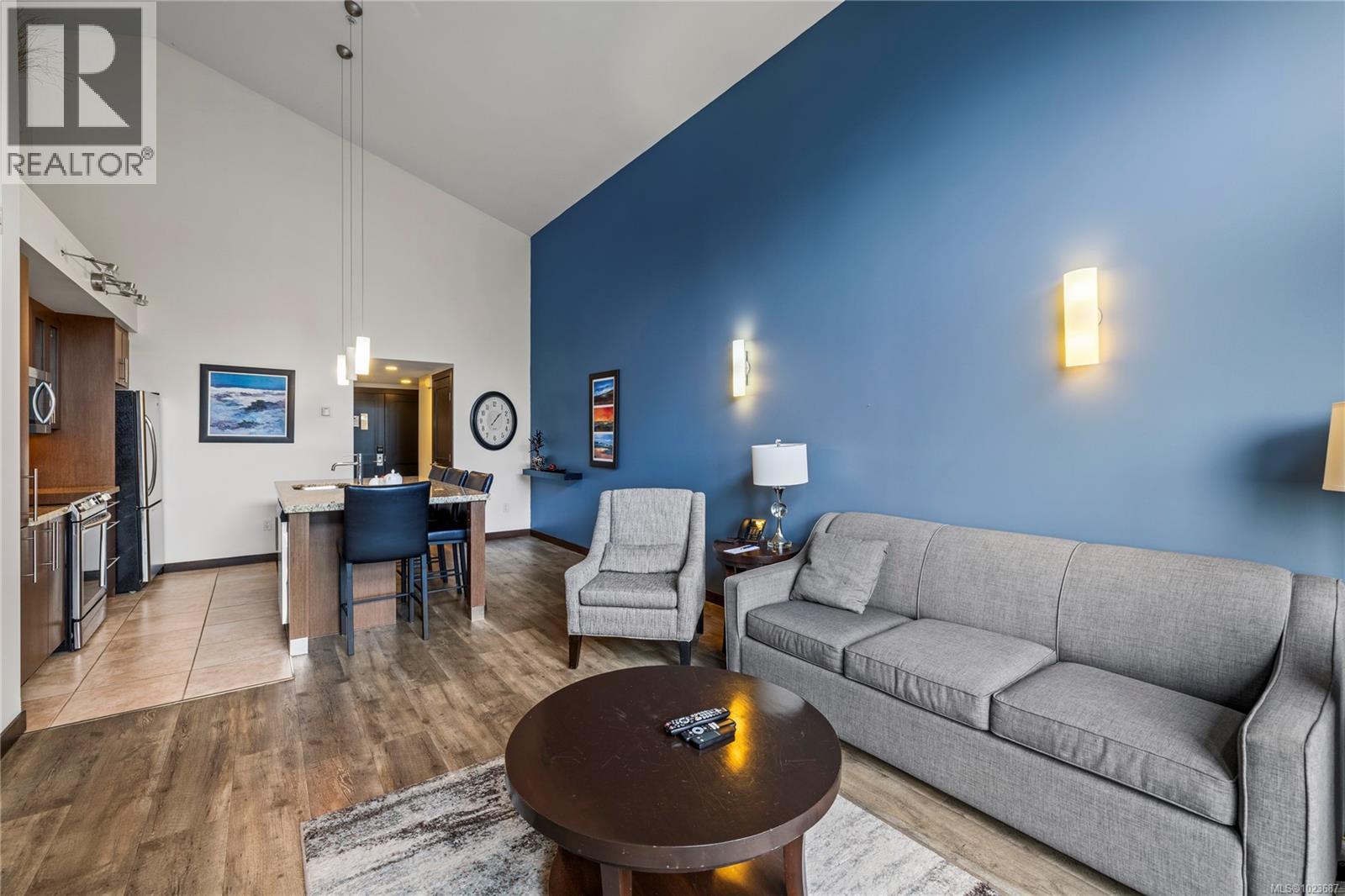 242 1175 Resort Dr, Parksville