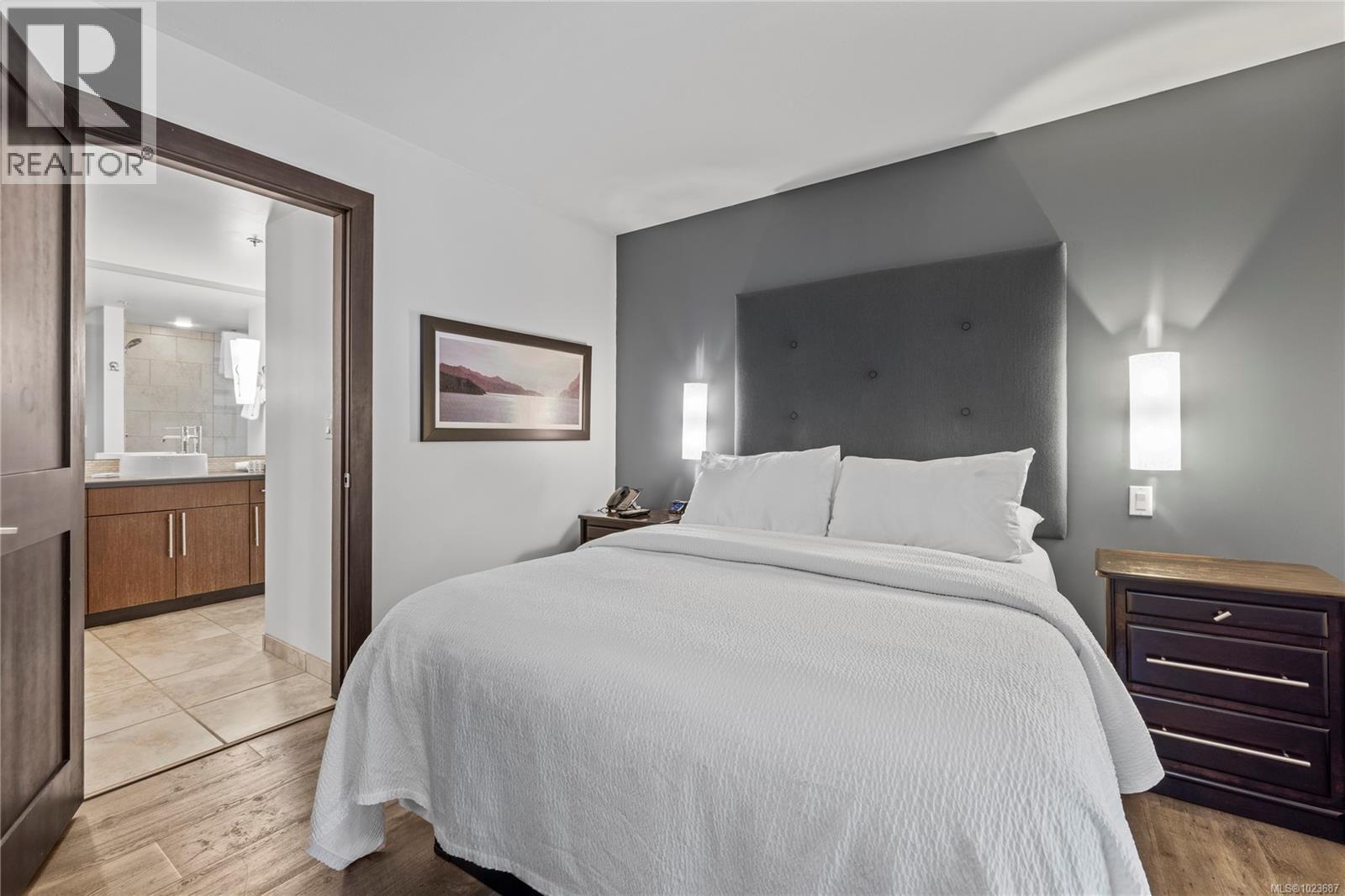 242 1175 Resort Dr, Parksville