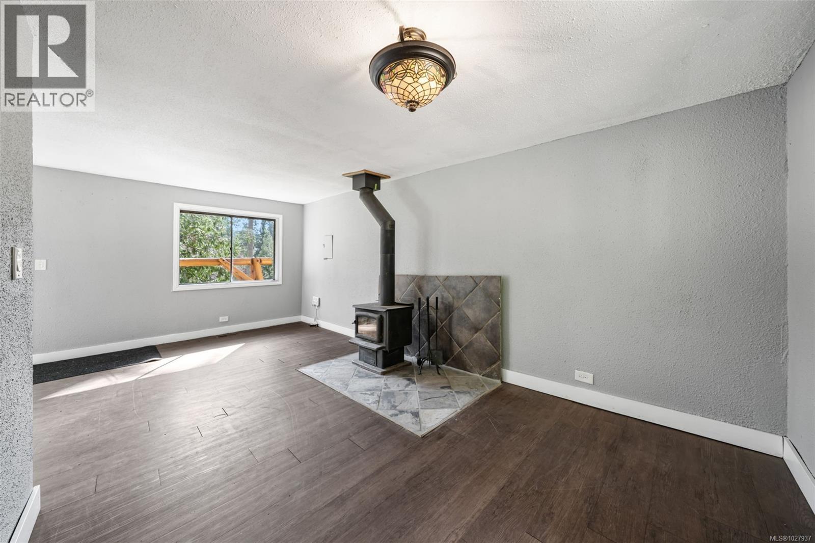 7770 Hemlock Rd, Sooke