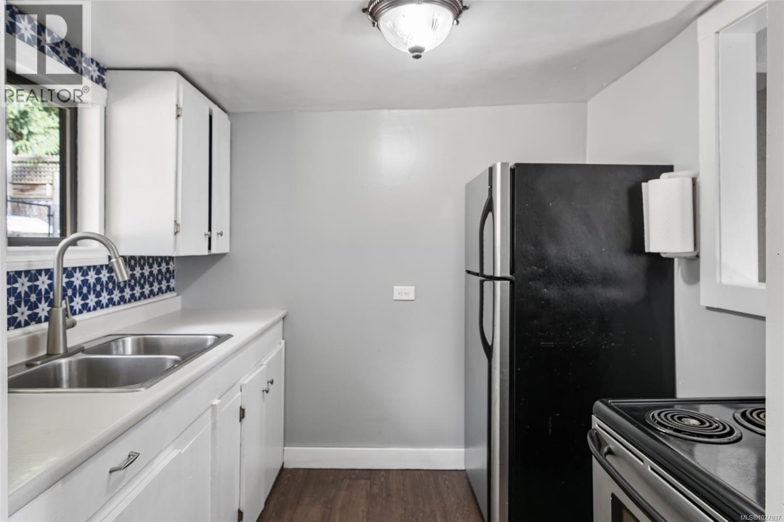 7770 Hemlock Rd, Sooke