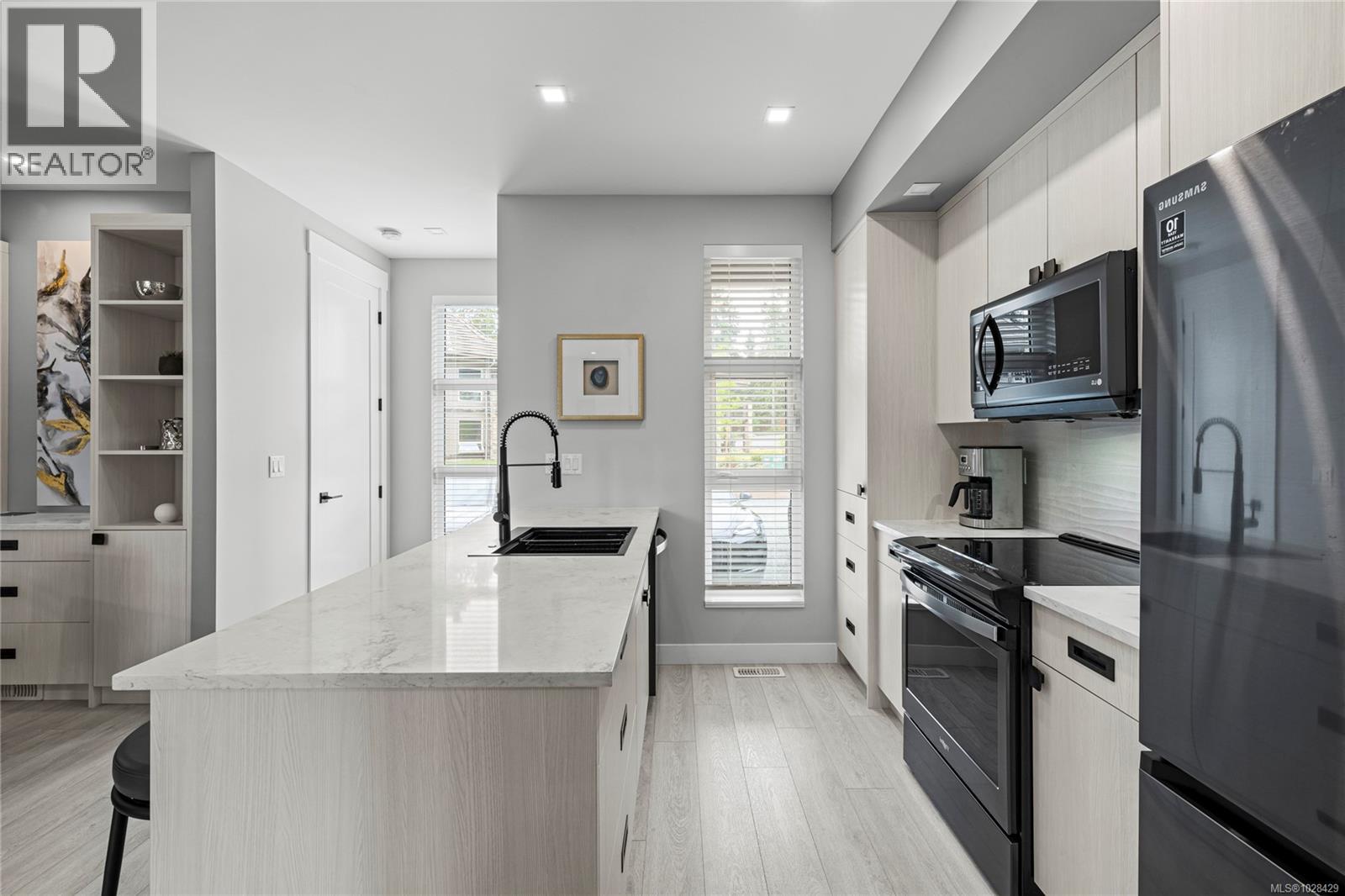 10 1175 Resort Dr, Parksville