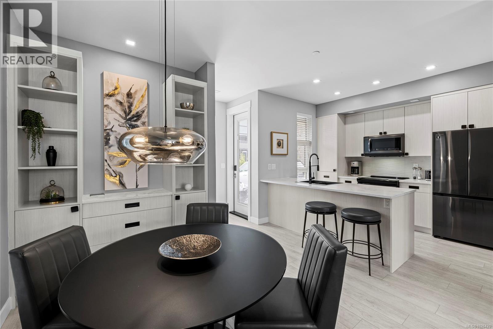 10 1175 Resort Dr, Parksville