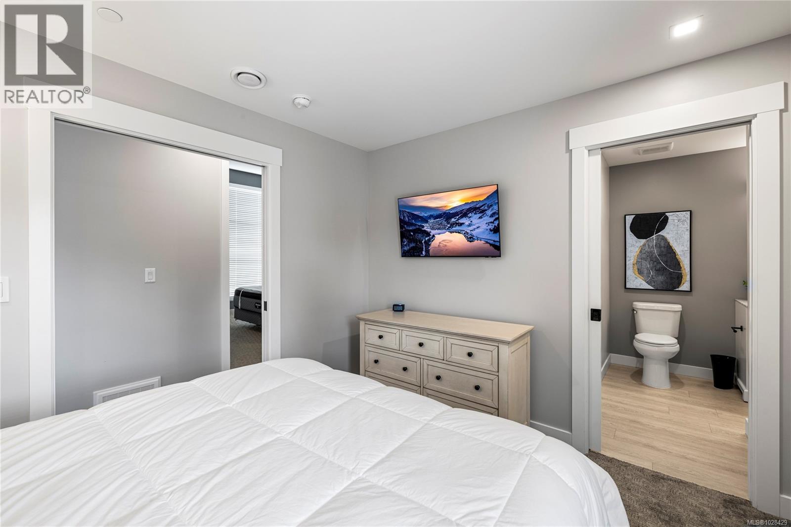 10 1175 Resort Dr, Parksville