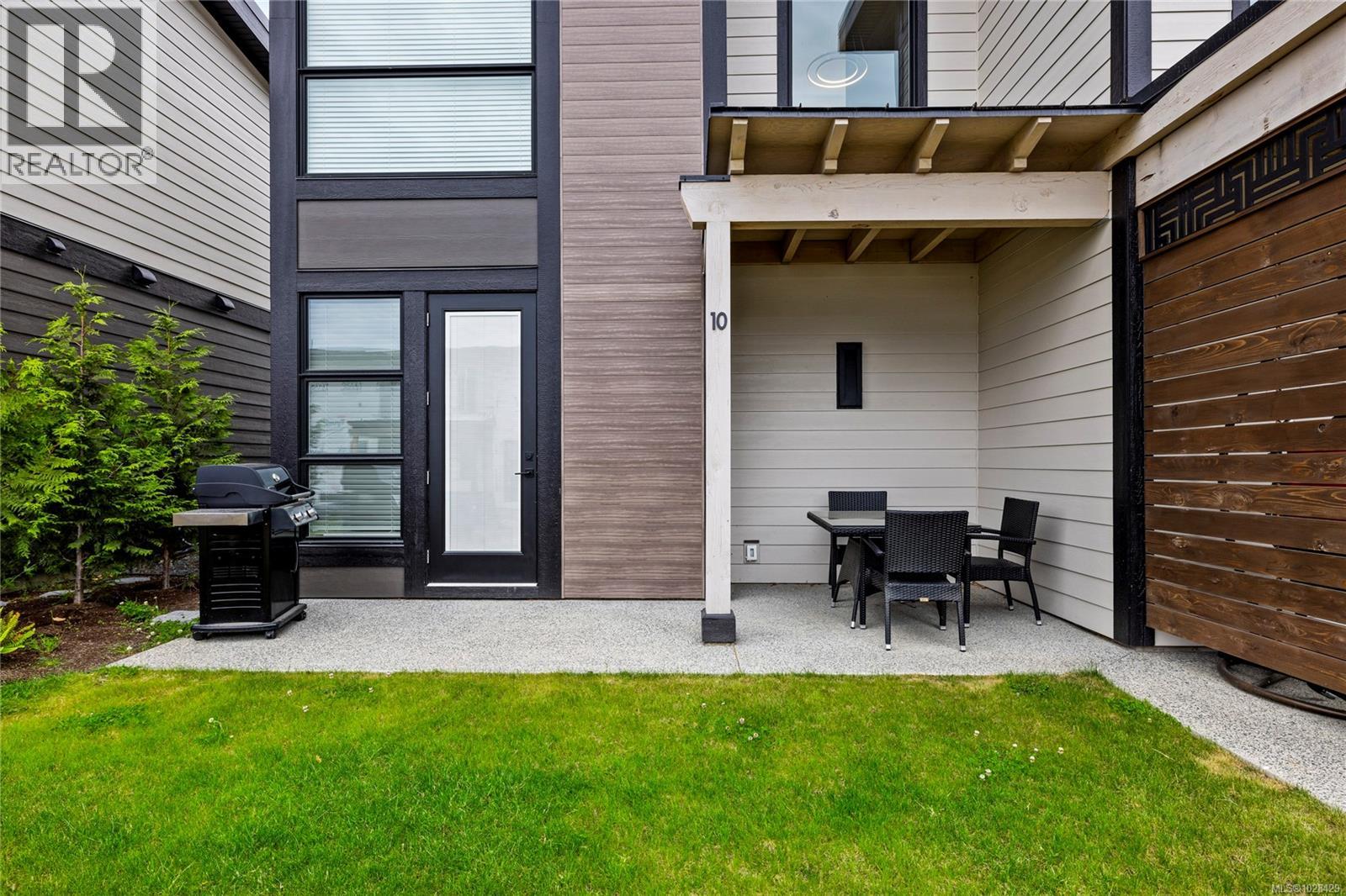 10 1175 Resort Dr, Parksville