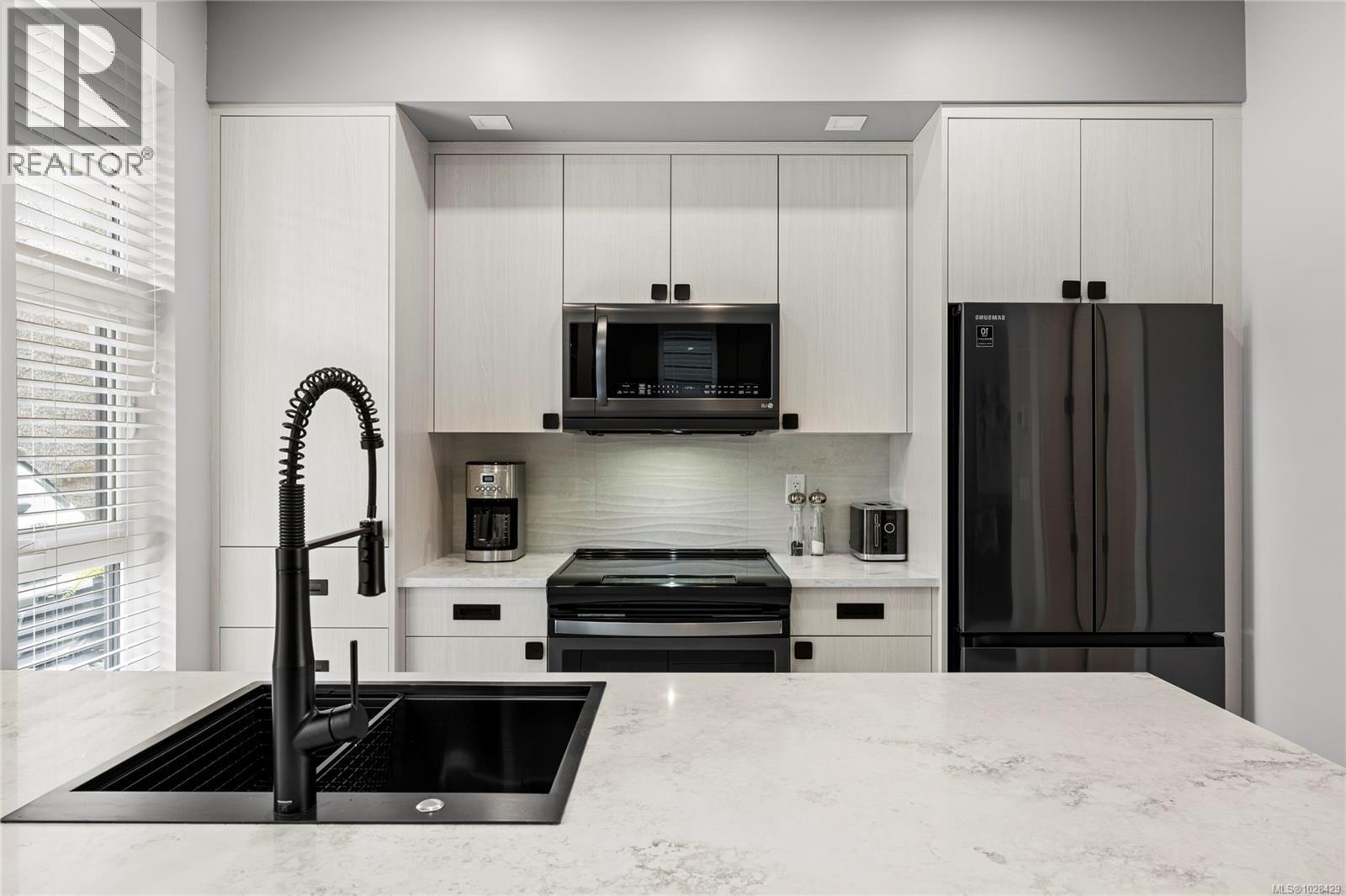 10 1175 Resort Dr, Parksville