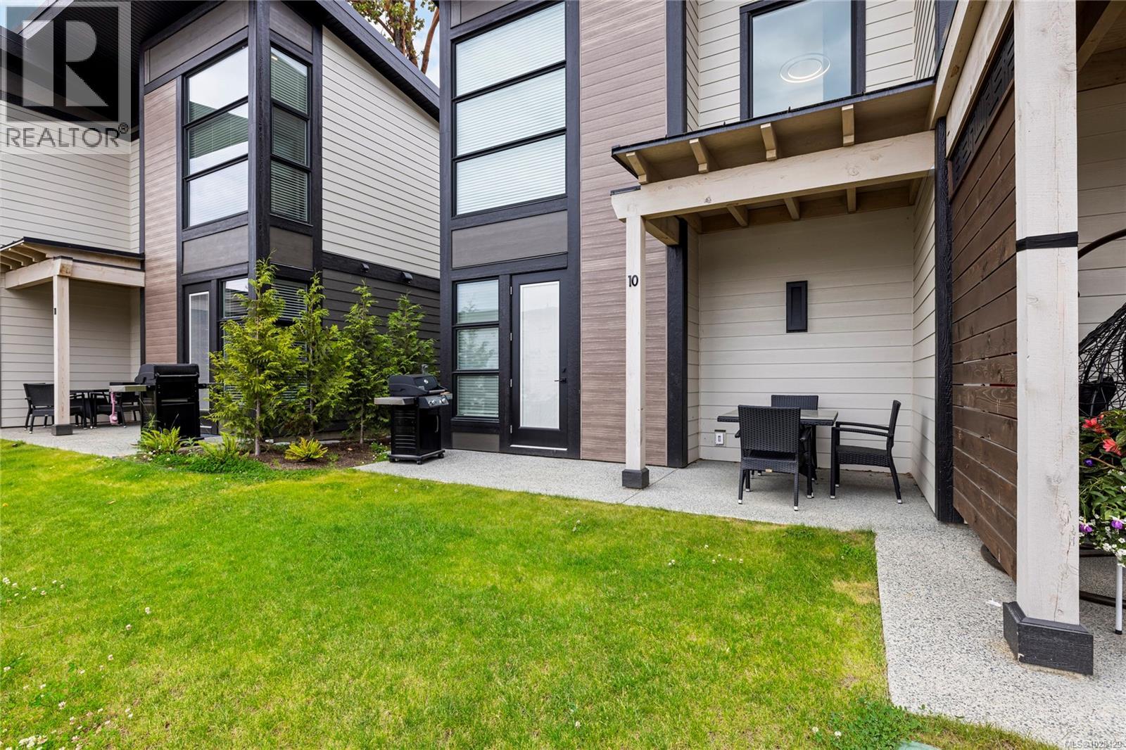 10 1175 Resort Dr, Parksville