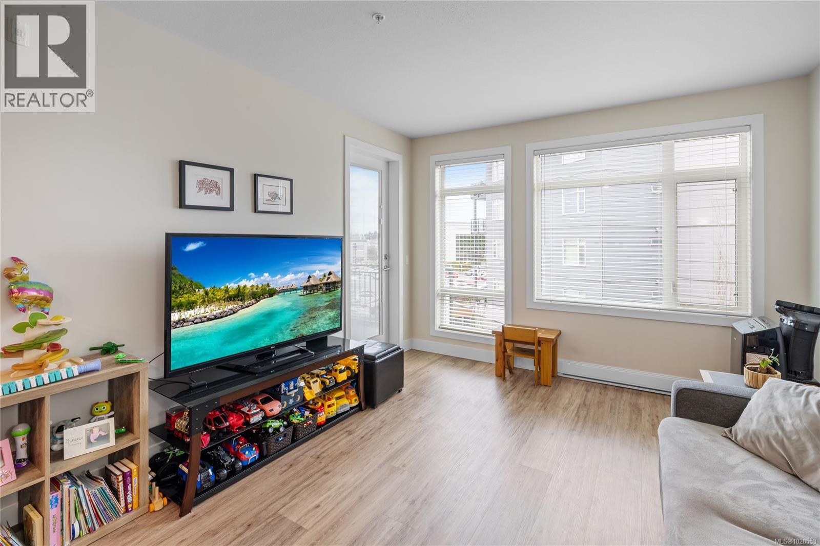 #202 6540 METRAL DR - 9