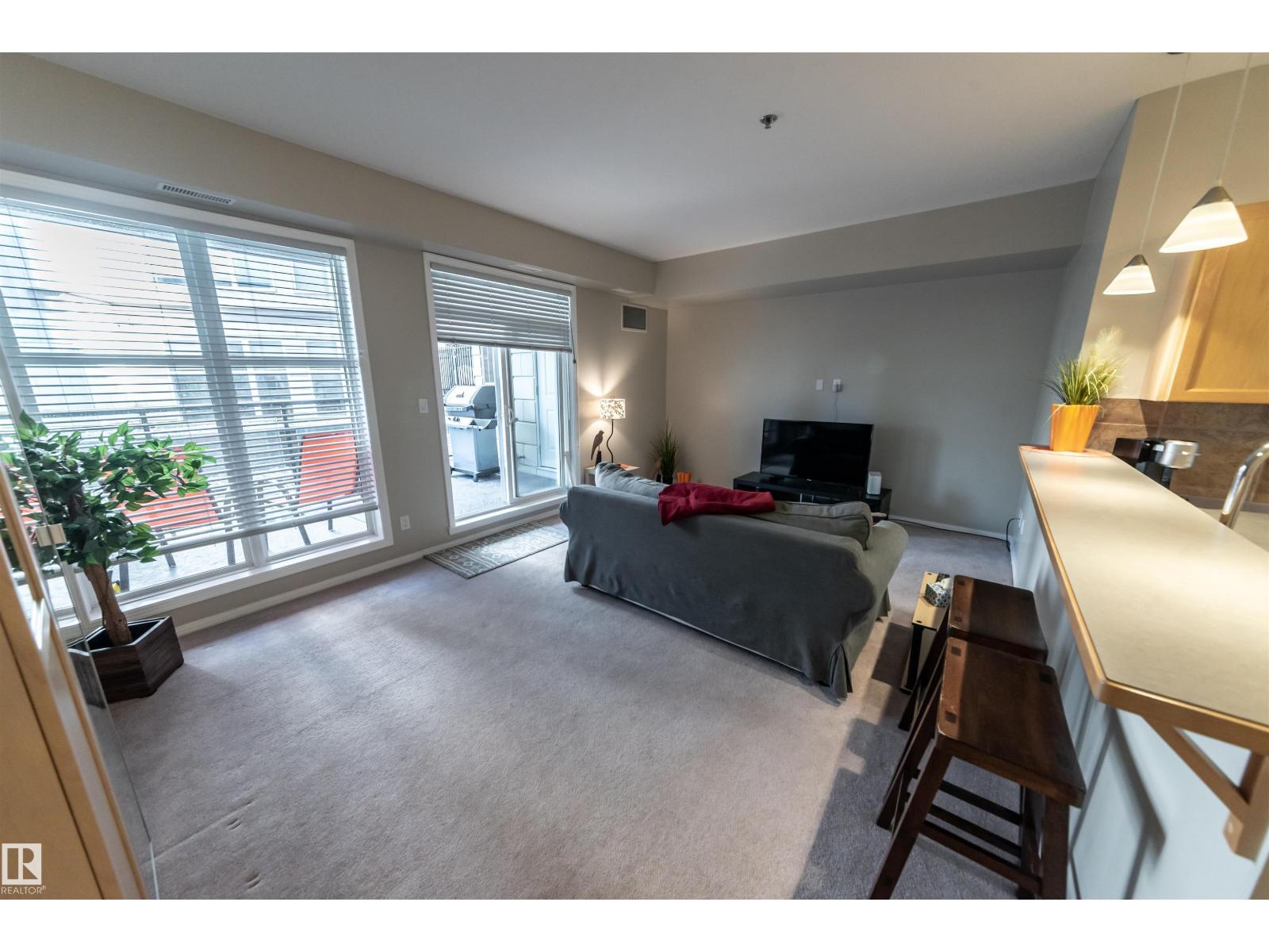 #150 4827 104A ST NW - 1