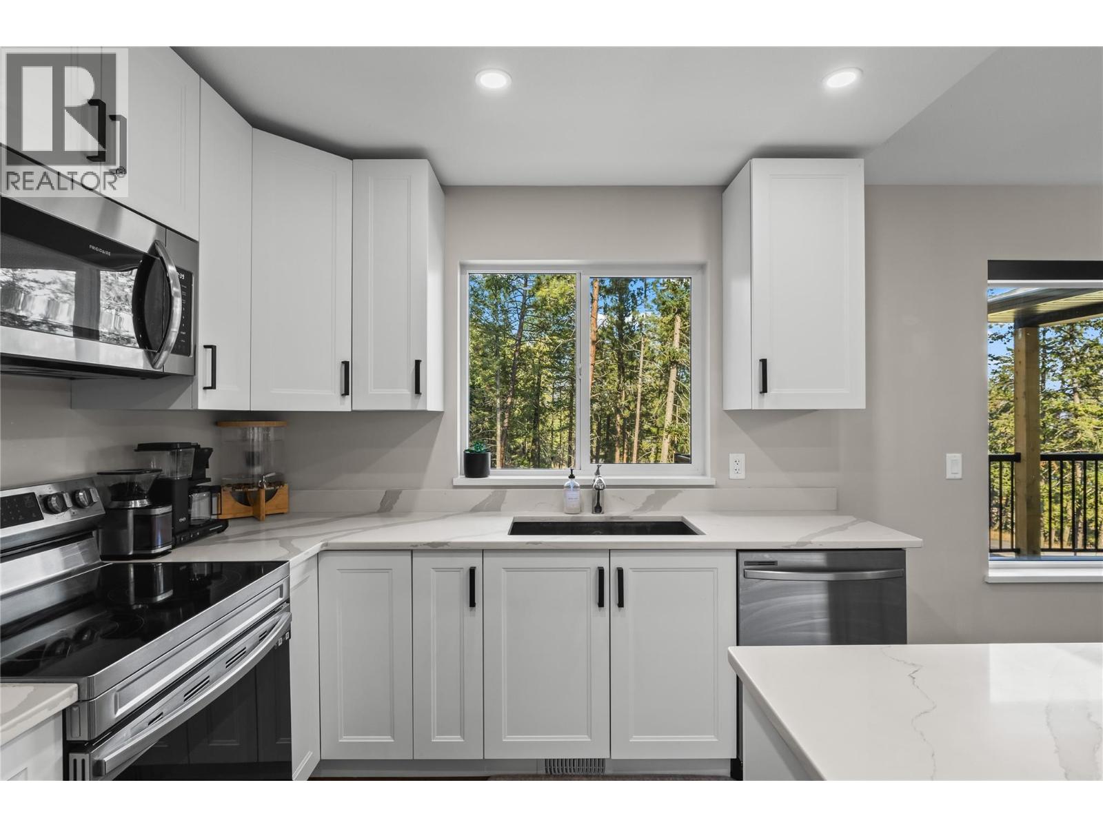 530 Muir Road, Fintry