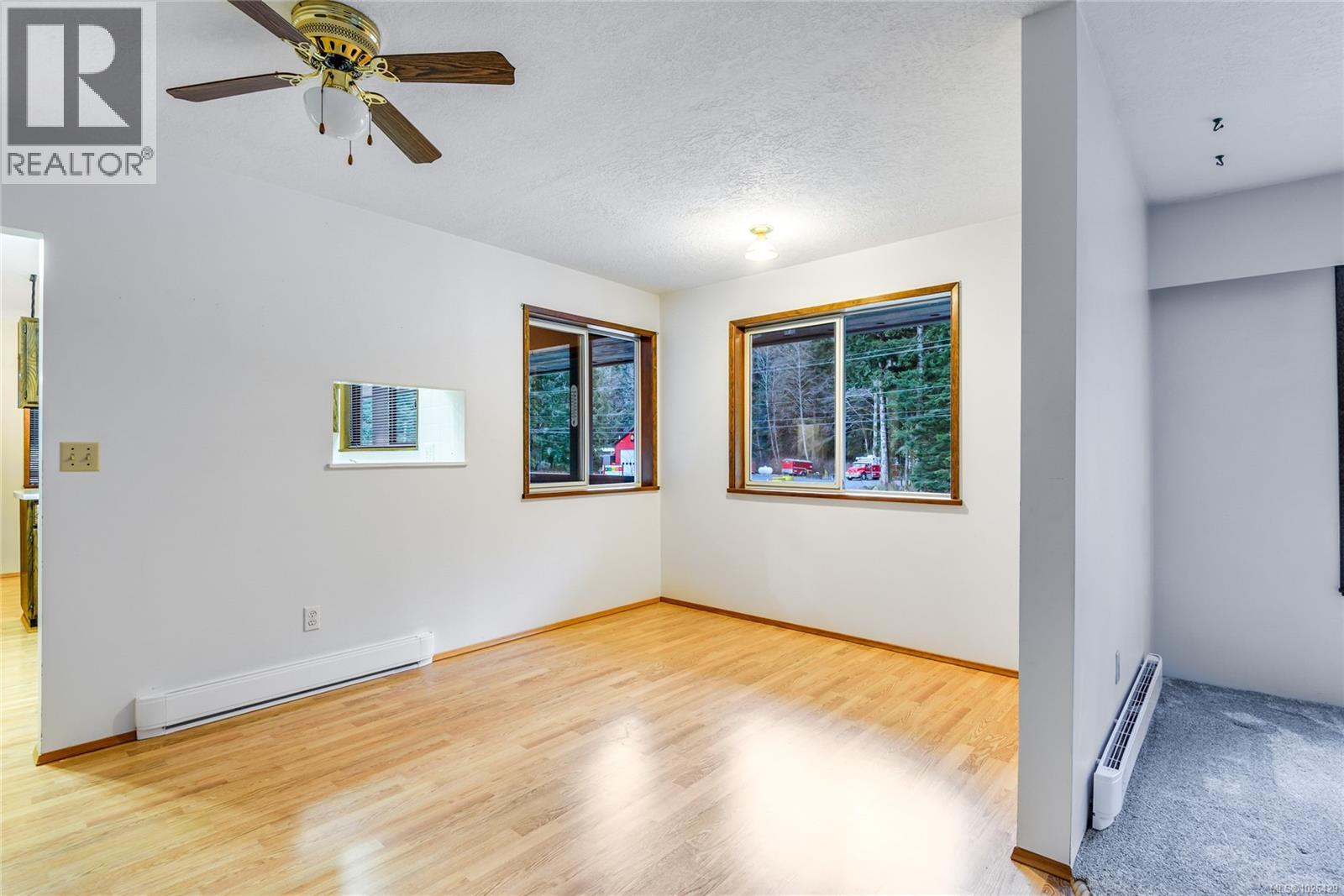 1301 SAYWARD RD - 22