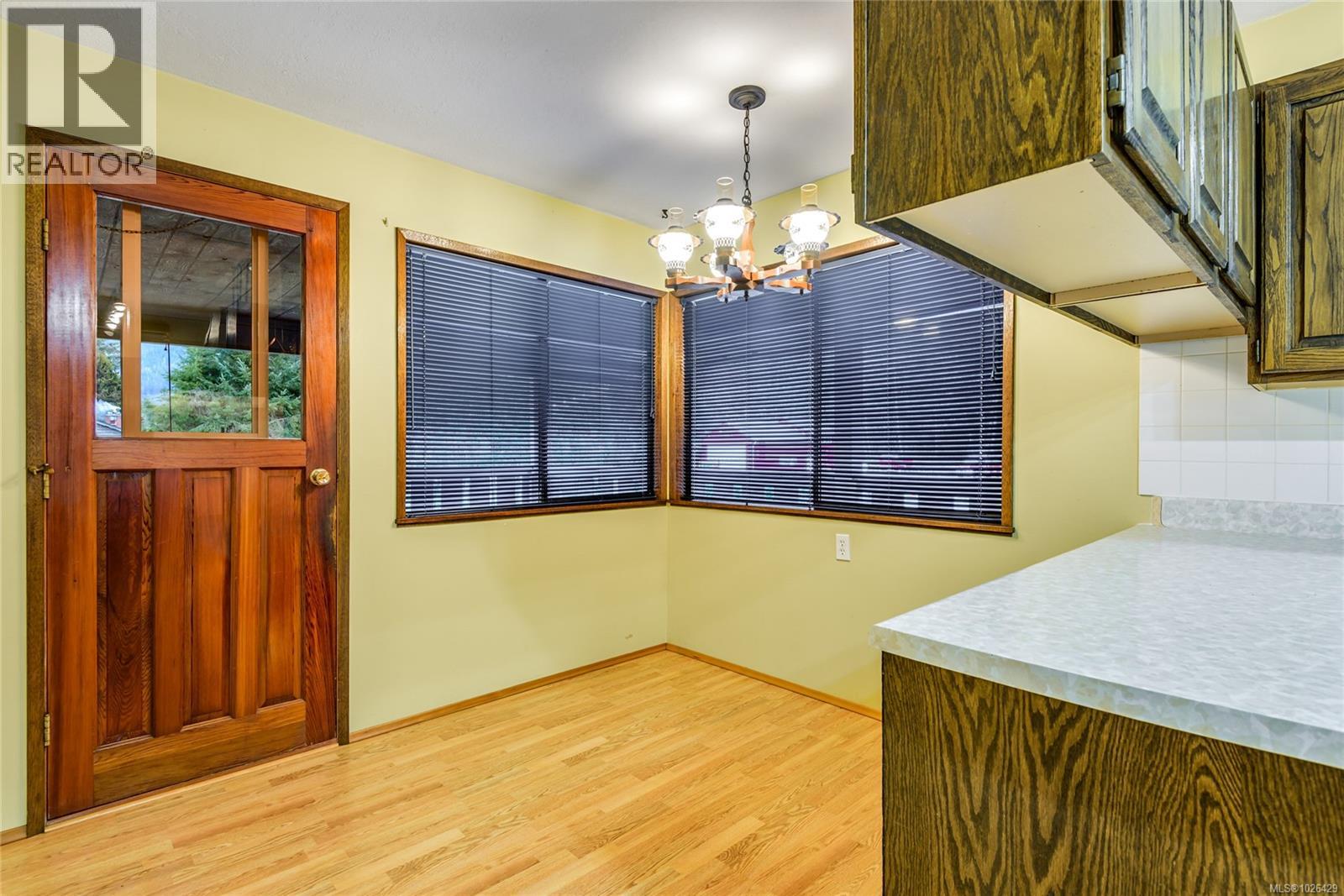 1301 SAYWARD RD - 27