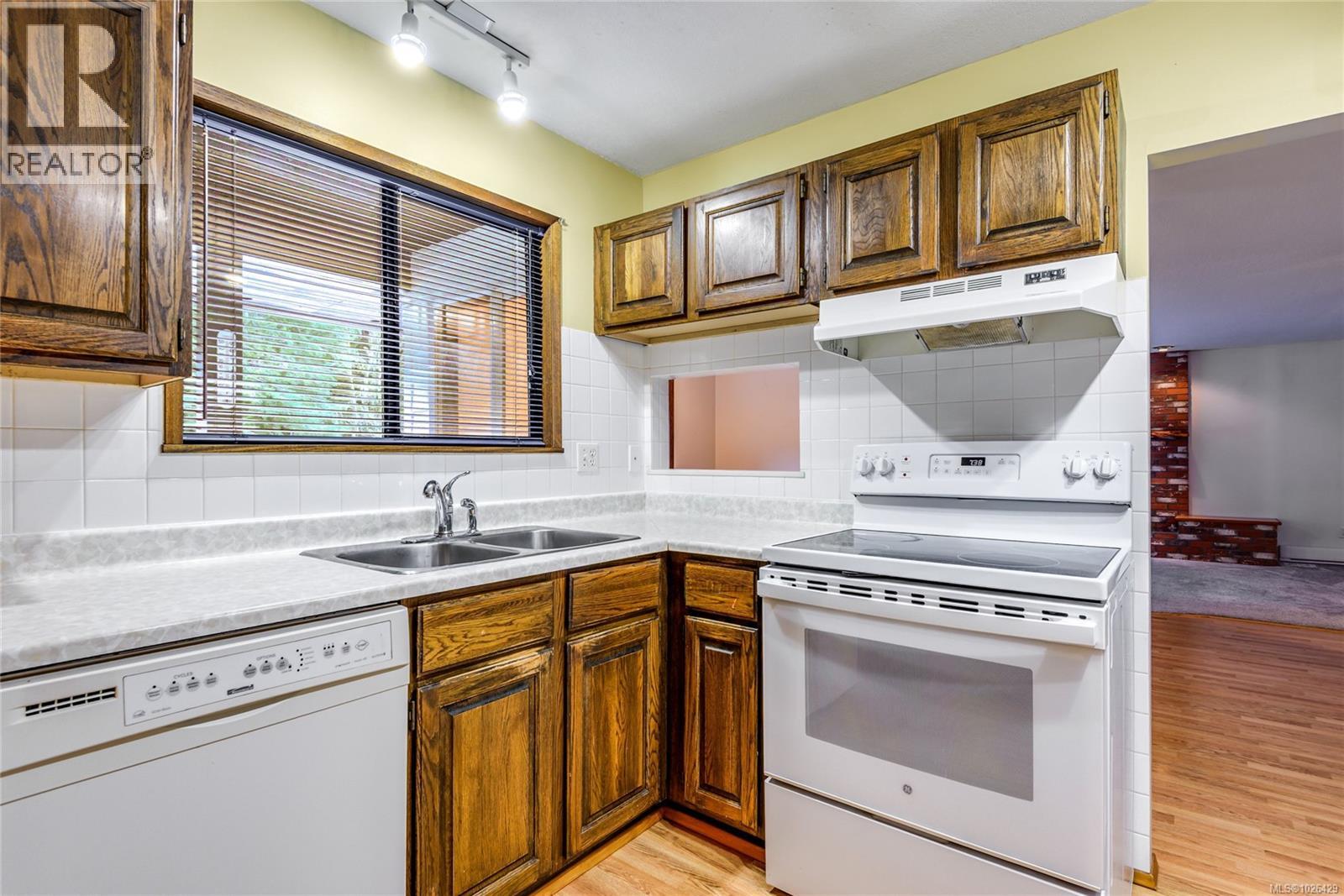 1301 SAYWARD RD - 26