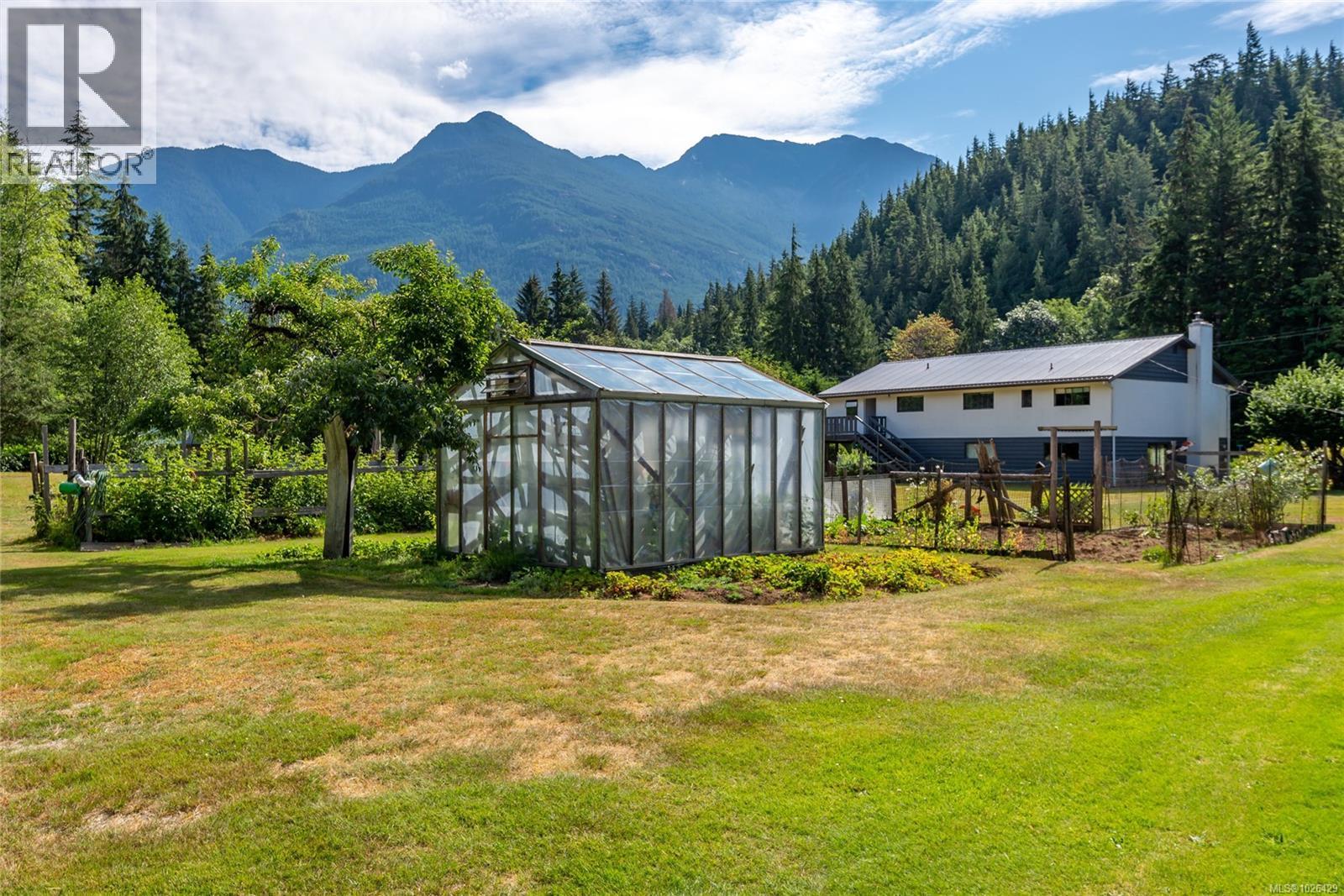 1301 SAYWARD RD - 66