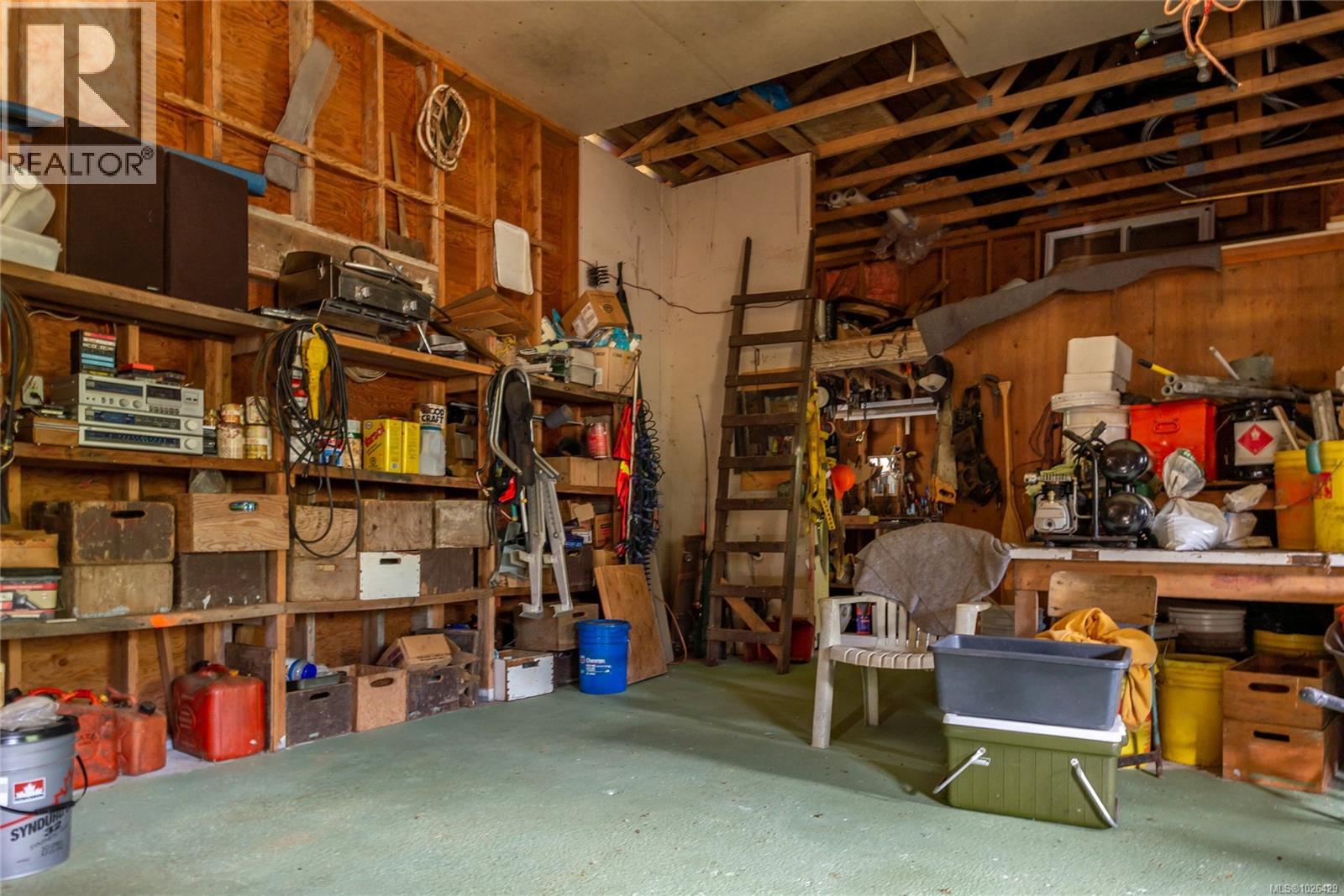 1301 SAYWARD RD - 70