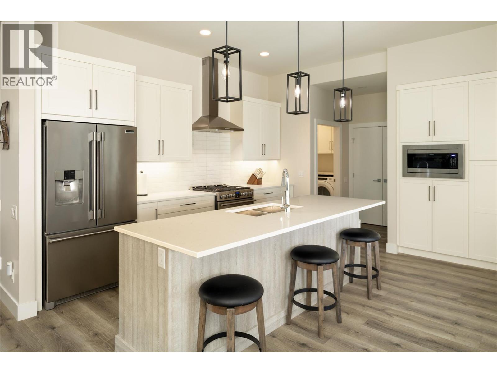  680 Cantina Court, Kelowna