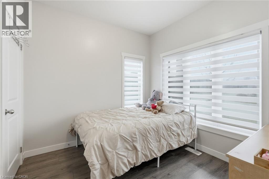 16 BROOKFIELD Lane - 25